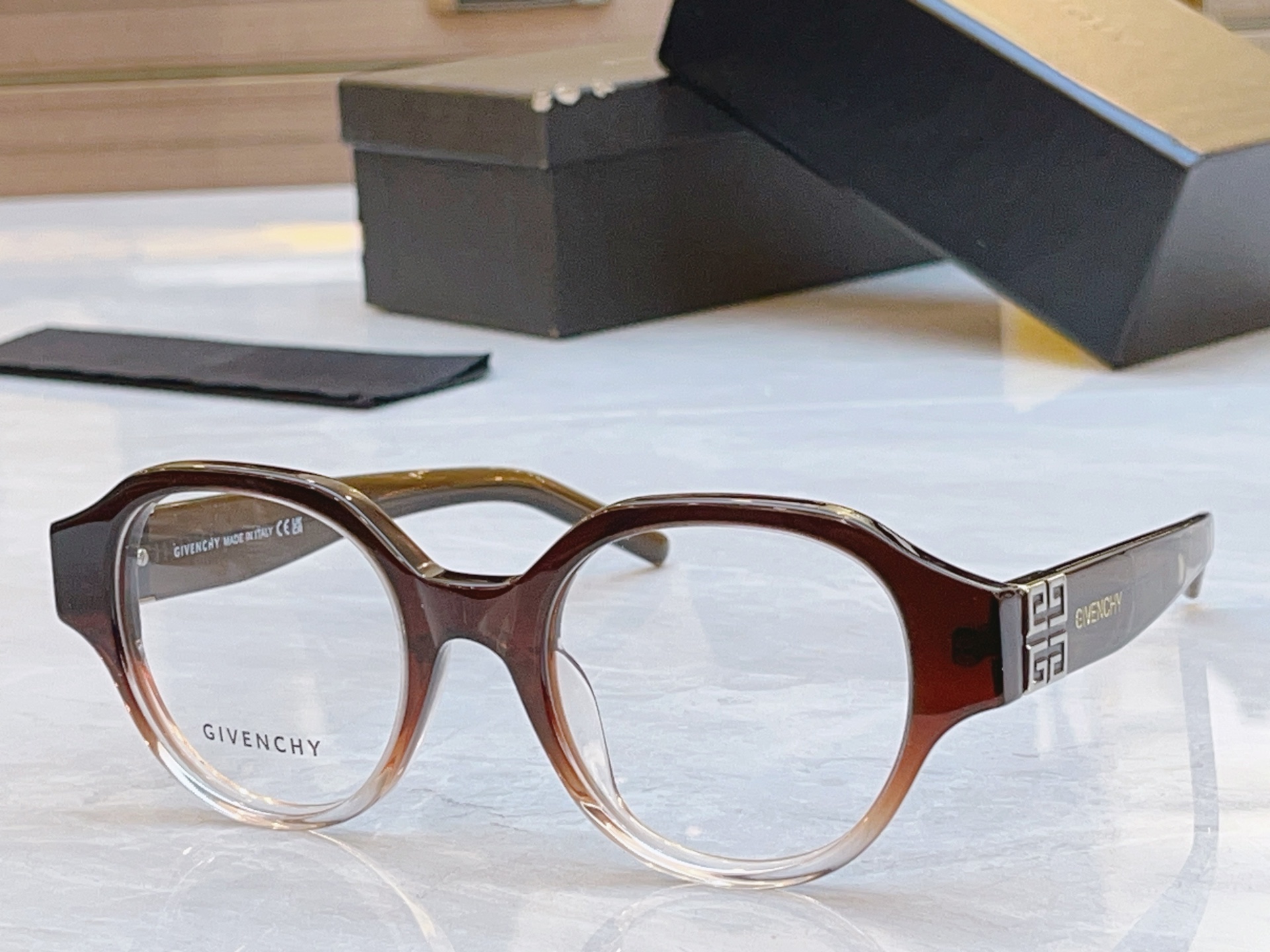 ，【GIVENCH*】纪梵*希新款眼镜架，MODEL：GV50083L，SIZE：52口20-145