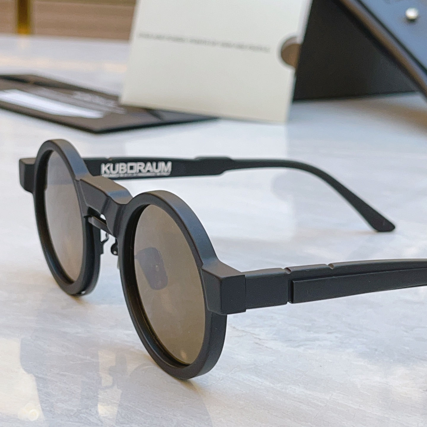 配送盒子，【KUB口RAU*】新款太阳镜，MODEL：Maske N3，SIZE:44口24-145