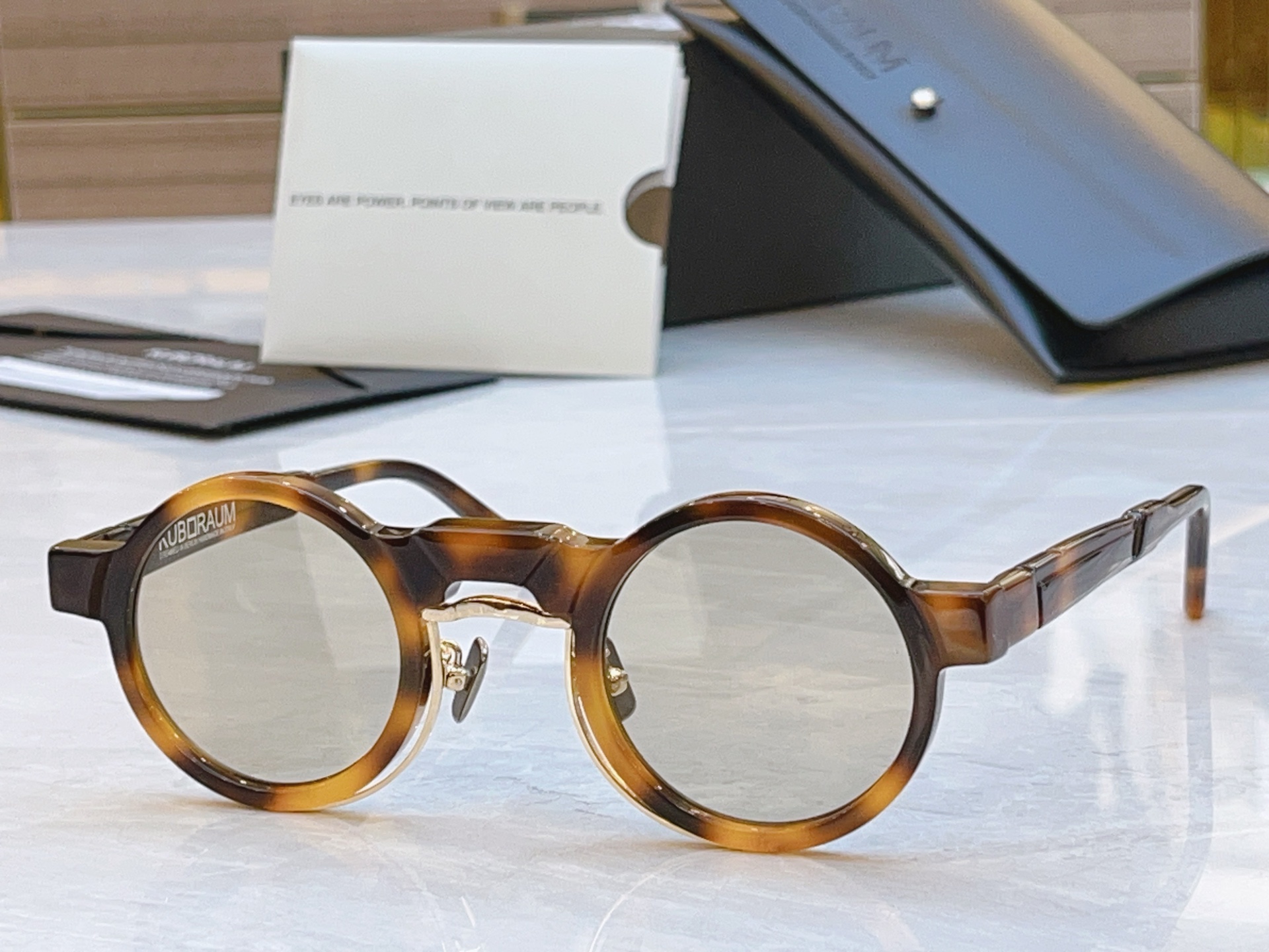 配送盒子，【KUB口RAU*】新款太阳镜，MODEL：Maske N3，SIZE:44口24-145