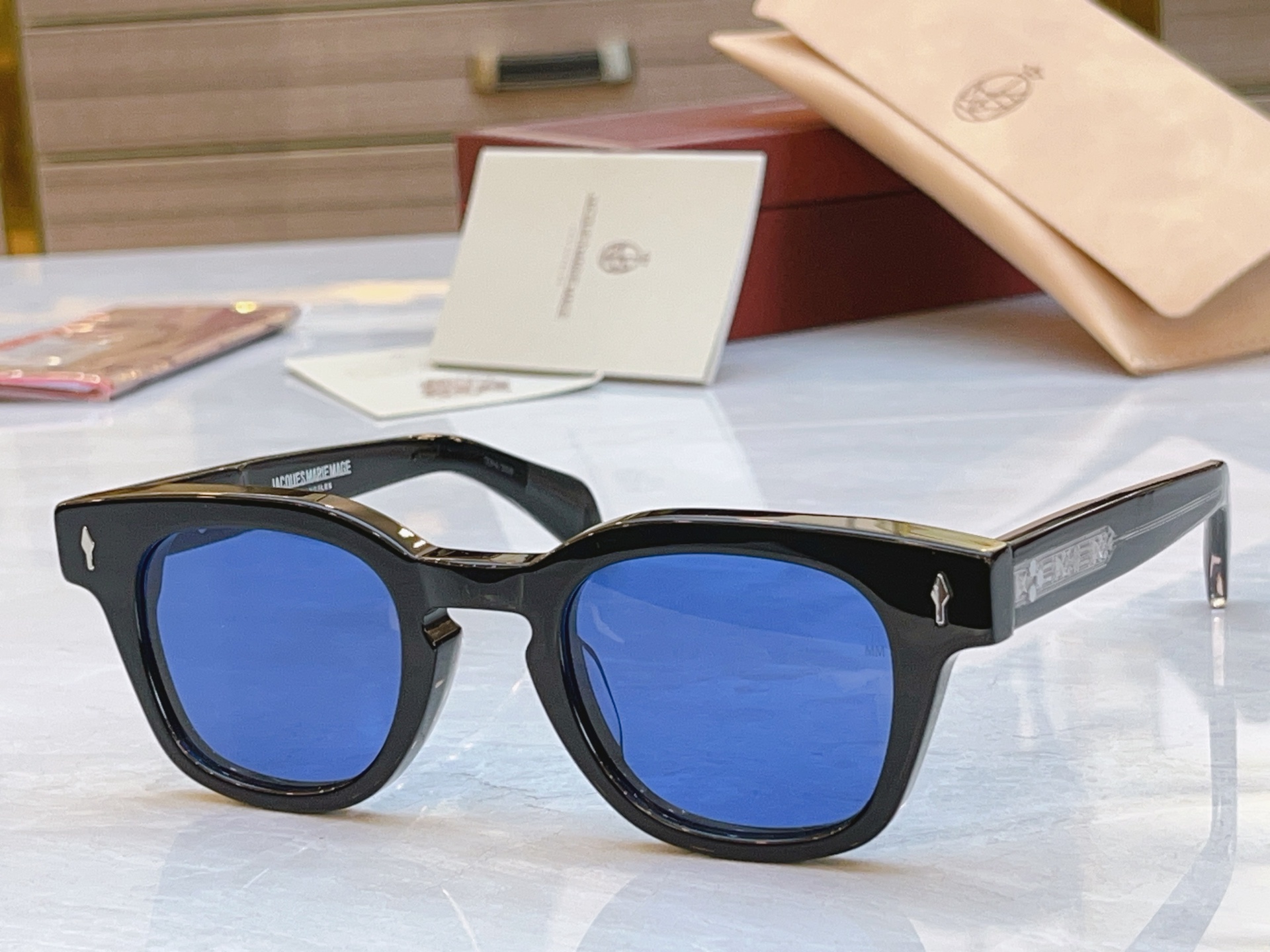 配送盒子，【Jacques Marie Mag*】 JMM新款太阳镜，Model：Julien，Size