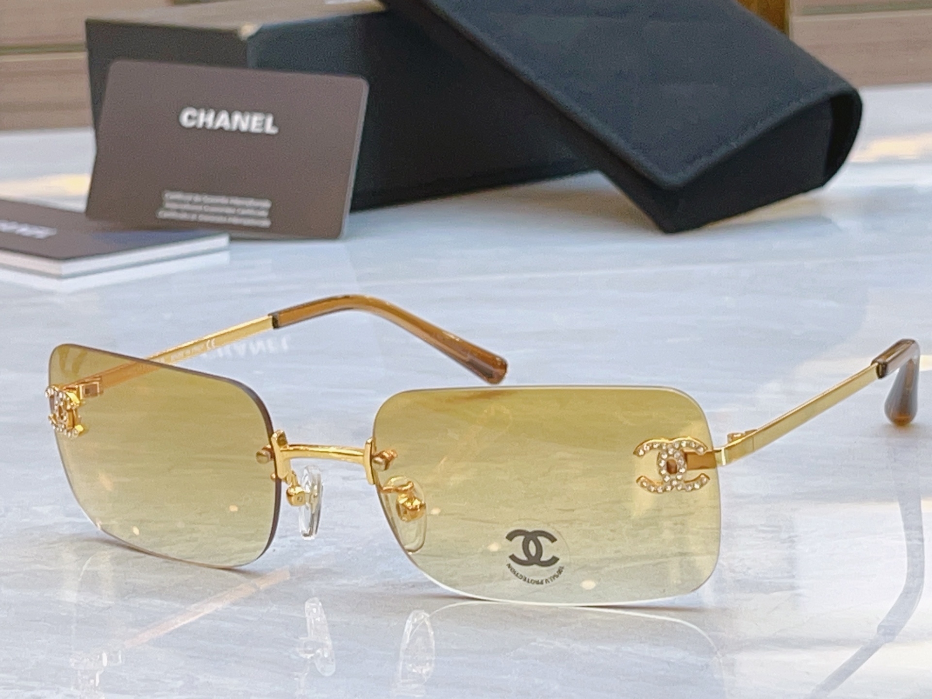 ，【CHANE*】香奈儿新款太阳镜🕶️🕶️，MODEL：CH4017-D，SIZE：62口17-120