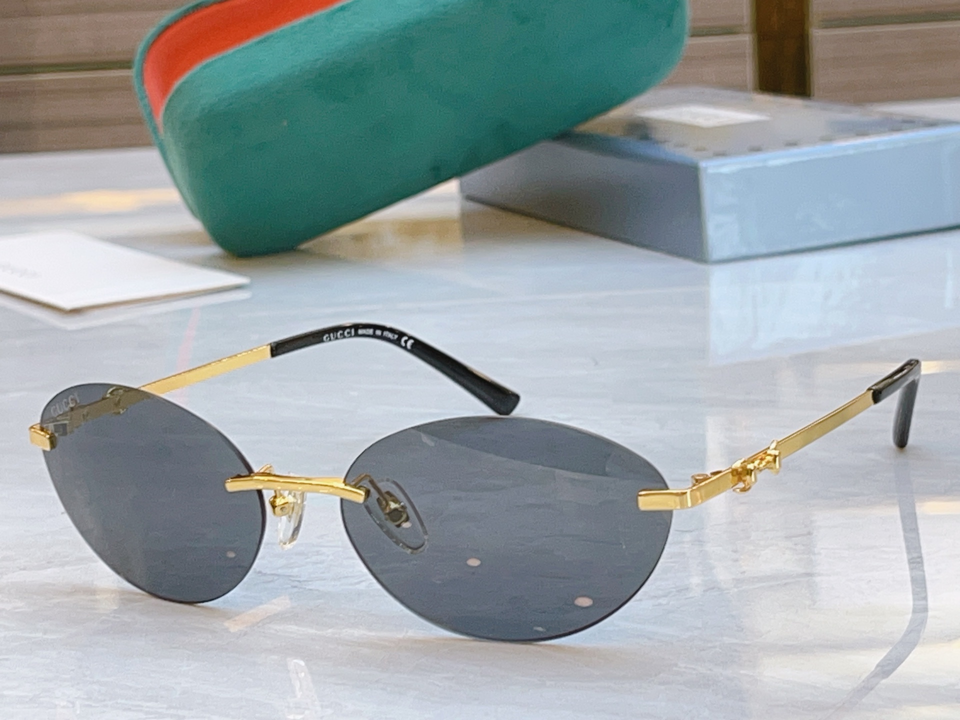 ，【GUCC*】古*驰新款太阳镜，MODEL：GG2051S ，SIZE：59口17-140