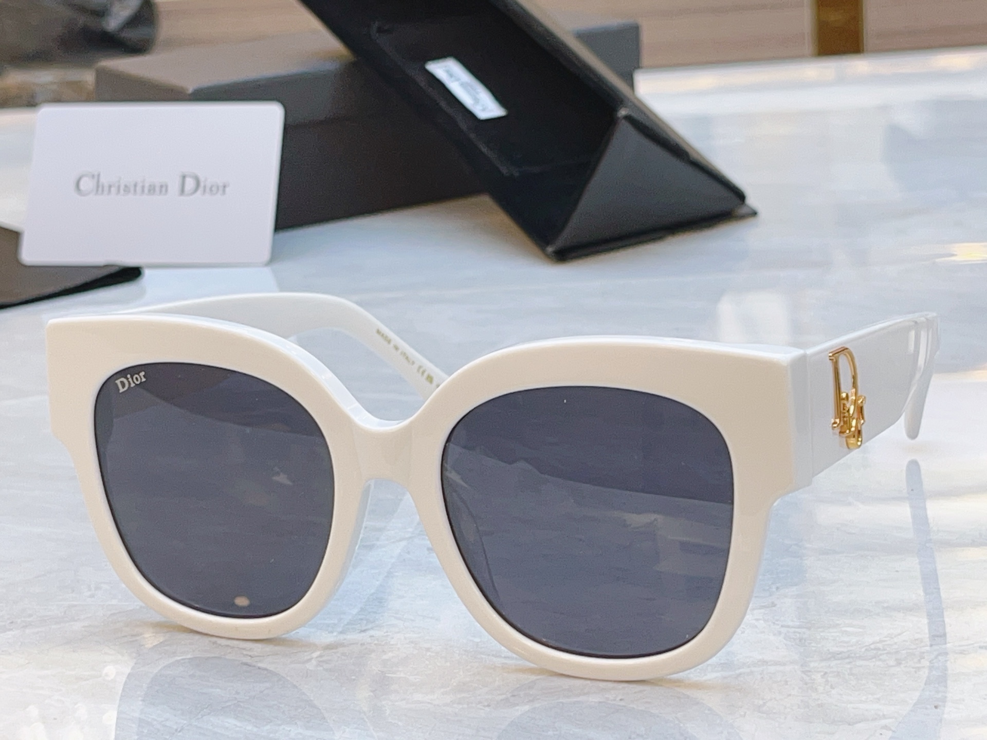 ，【DIO* 】迪*奥新款太阳镜，MODEL：DSGTA12UCR，SIZE：54口20-142