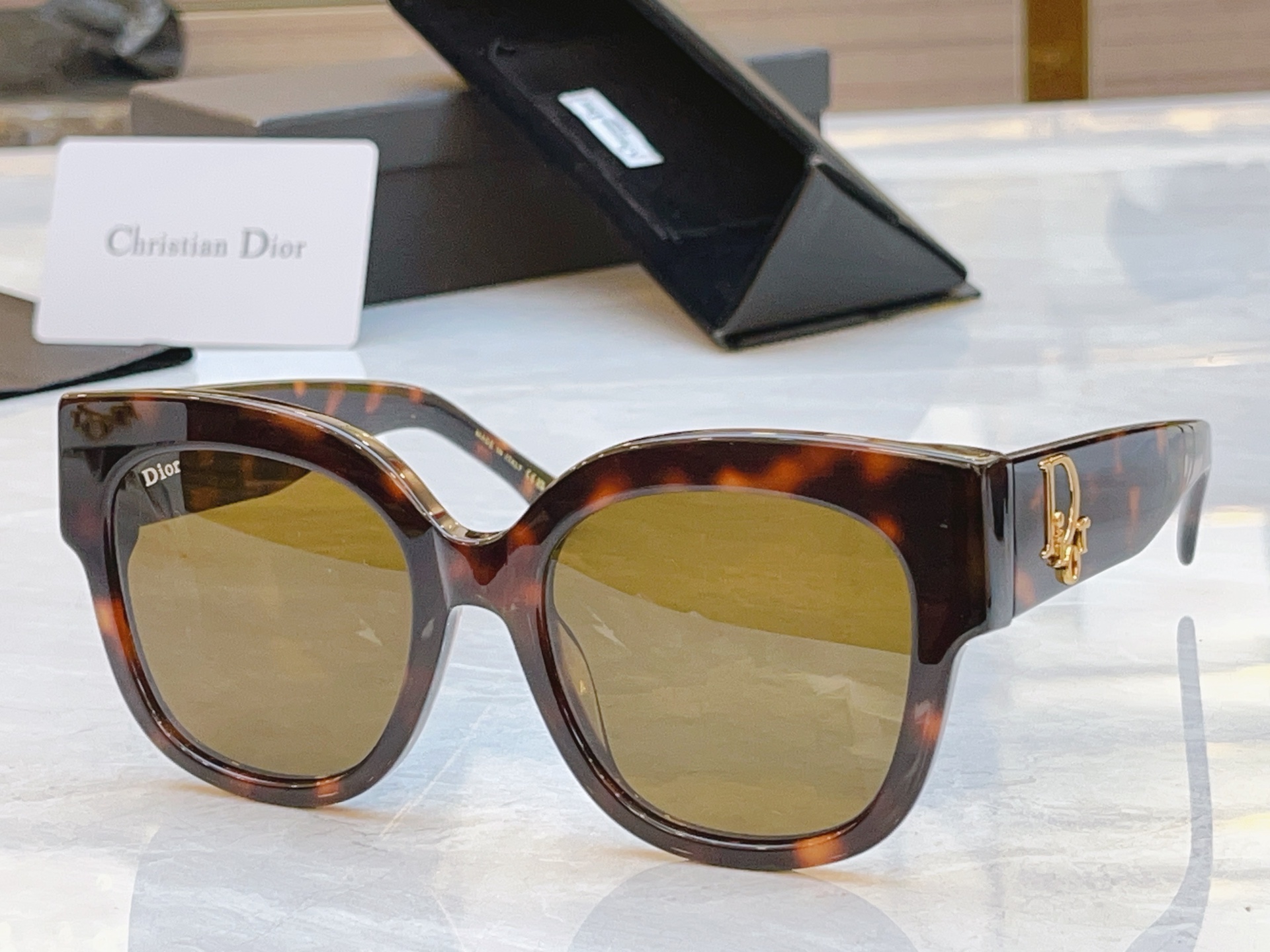 ，【DIO* 】迪*奥新款太阳镜，MODEL：DSGTA12UCR，SIZE：54口20-142