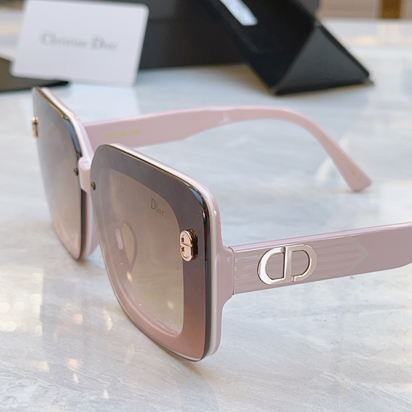 ，【DIO* 】迪*奥新款太阳镜，MODEL：DSGTA17UCR，SIZE：70口10-145