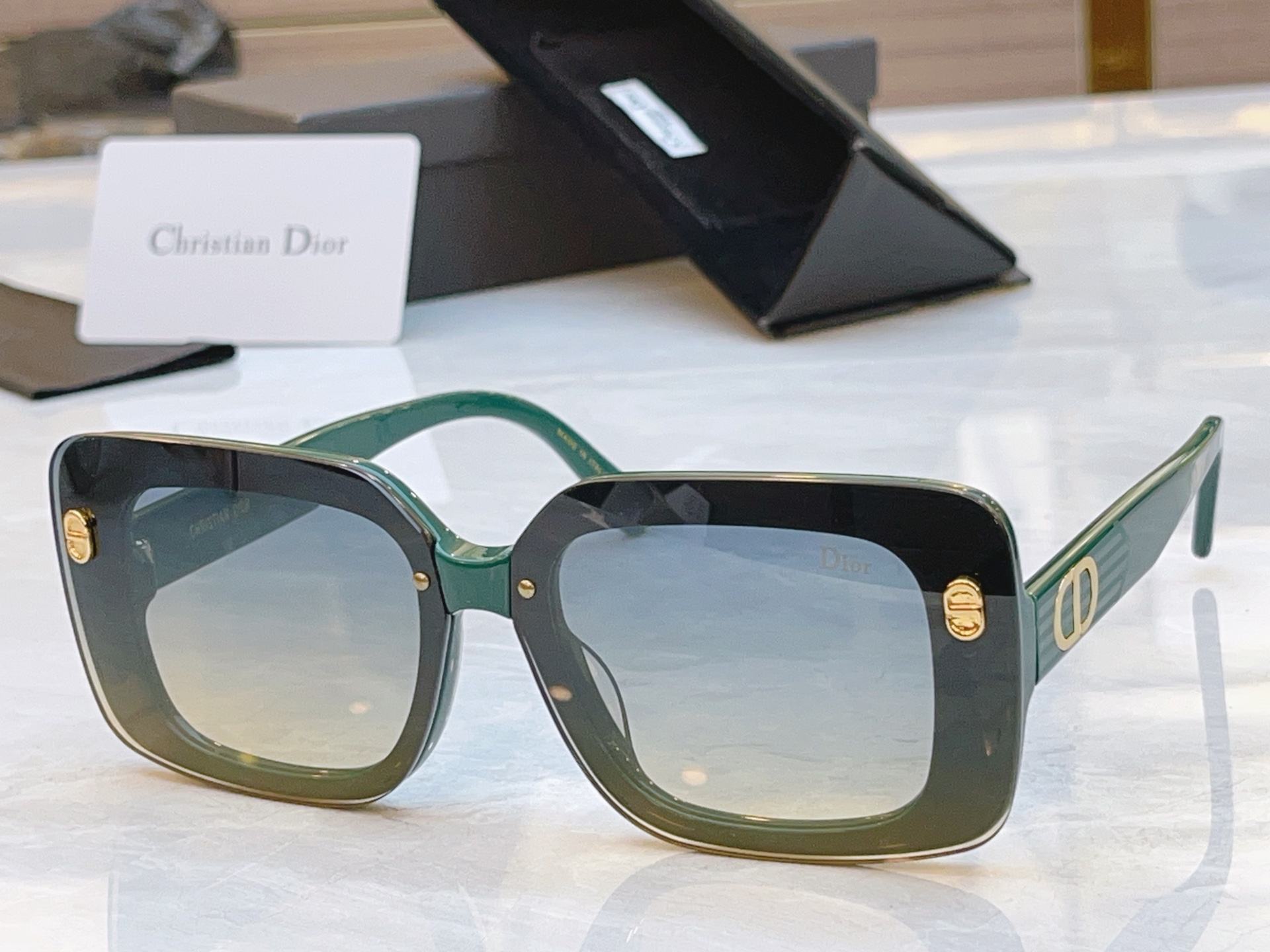 ，【DIO* 】迪*奥新款太阳镜，MODEL：DSGTA17UCR，SIZE：70口10-145