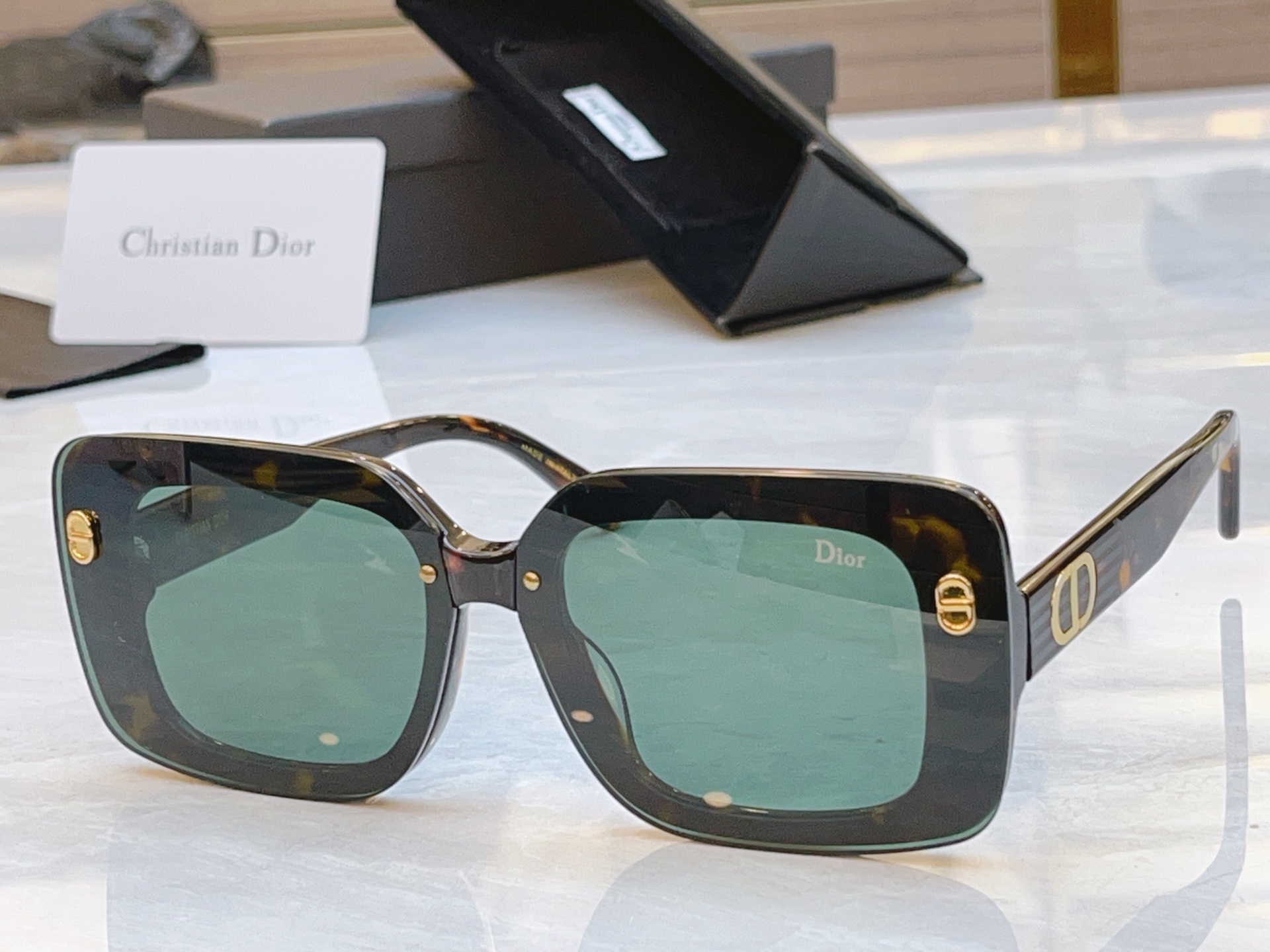 ，【DIO* 】迪*奥新款太阳镜，MODEL：DSGTA17UCR，SIZE：70口10-145