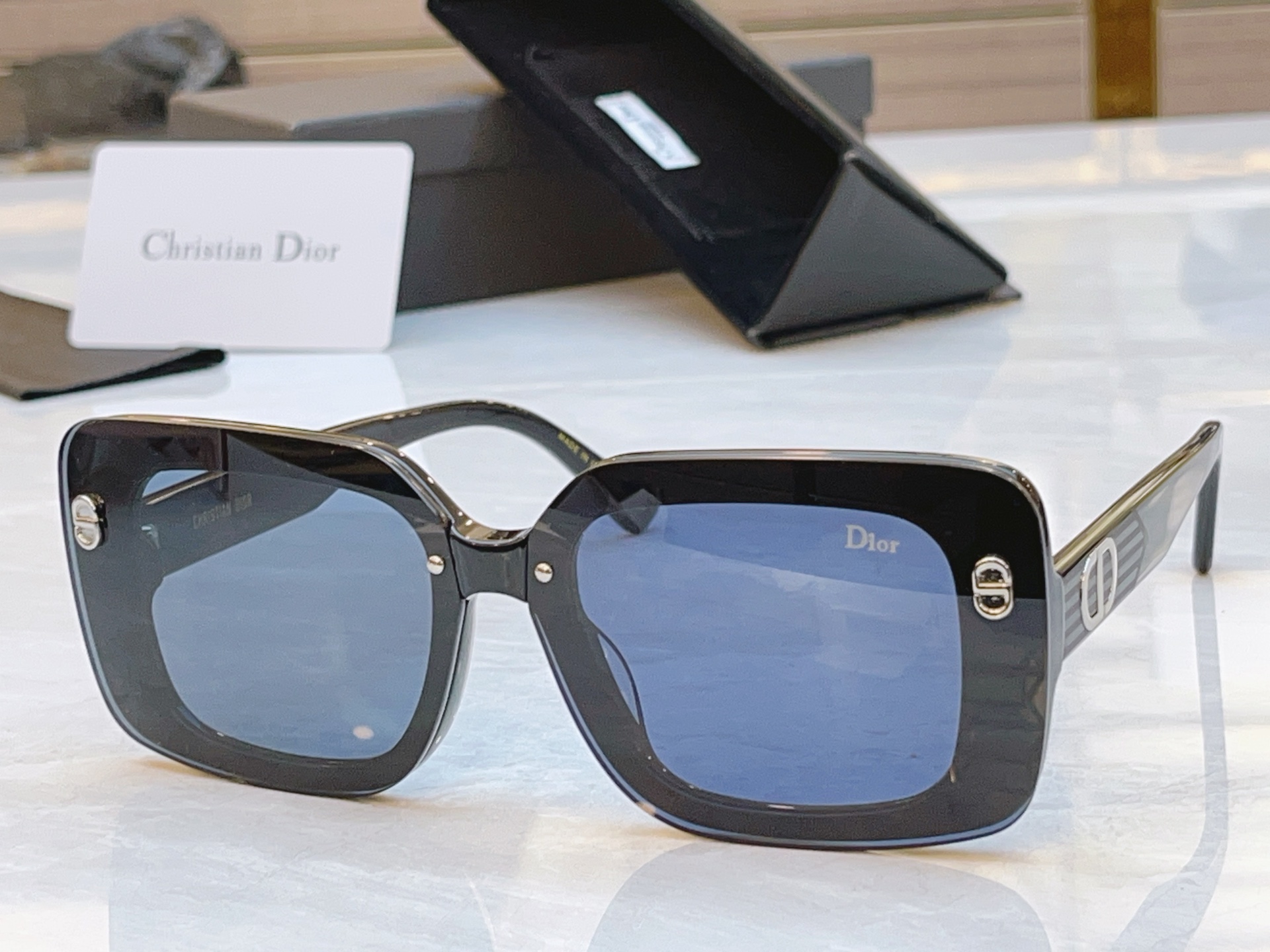 ，【DIO* 】迪*奥新款太阳镜，MODEL：DSGTA17UCR，SIZE：70口10-145