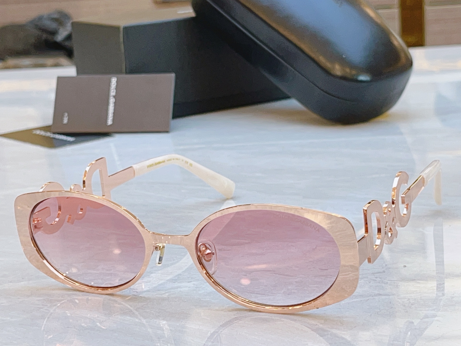 ，【DOLCE & GABBAN*】D*G新款太阳镜，MODEL：DG1620，SIZE：56口20-1