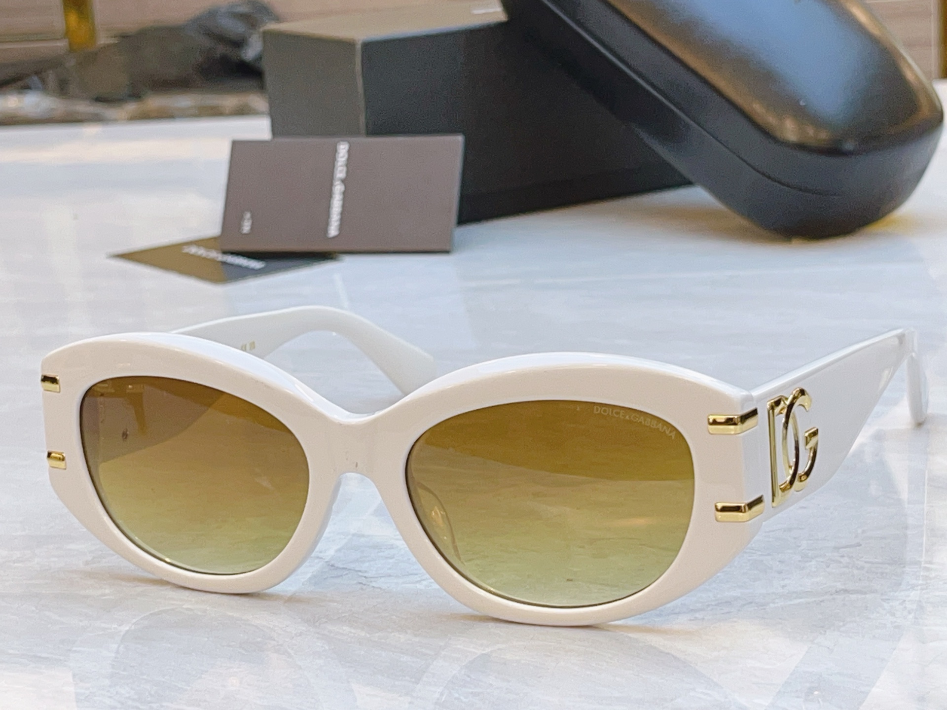 ，【DOLCE & GABBAN*】D*G新款太阳镜，MODEL：DG4502，SIZE：56口19-1