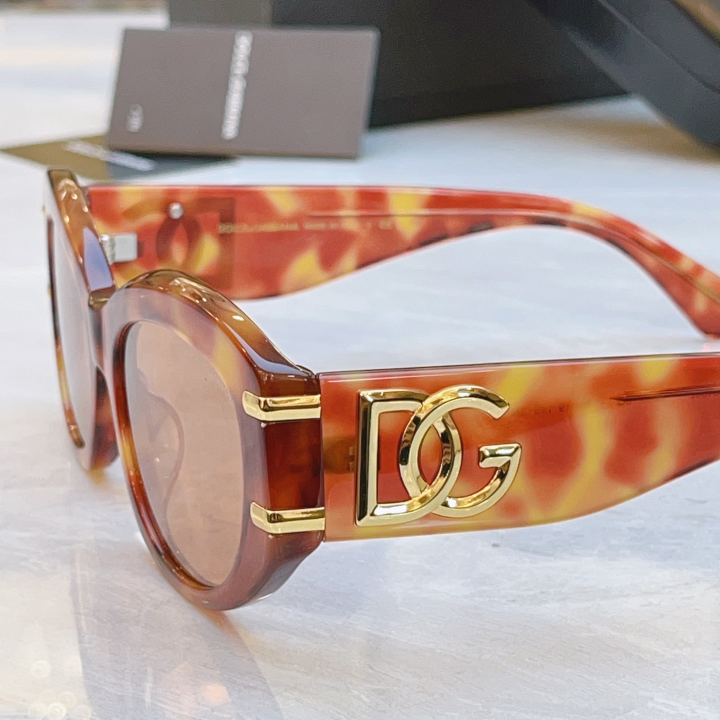 ，【DOLCE & GABBAN*】D*G新款太阳镜，MODEL：DG4502，SIZE：56口19-1