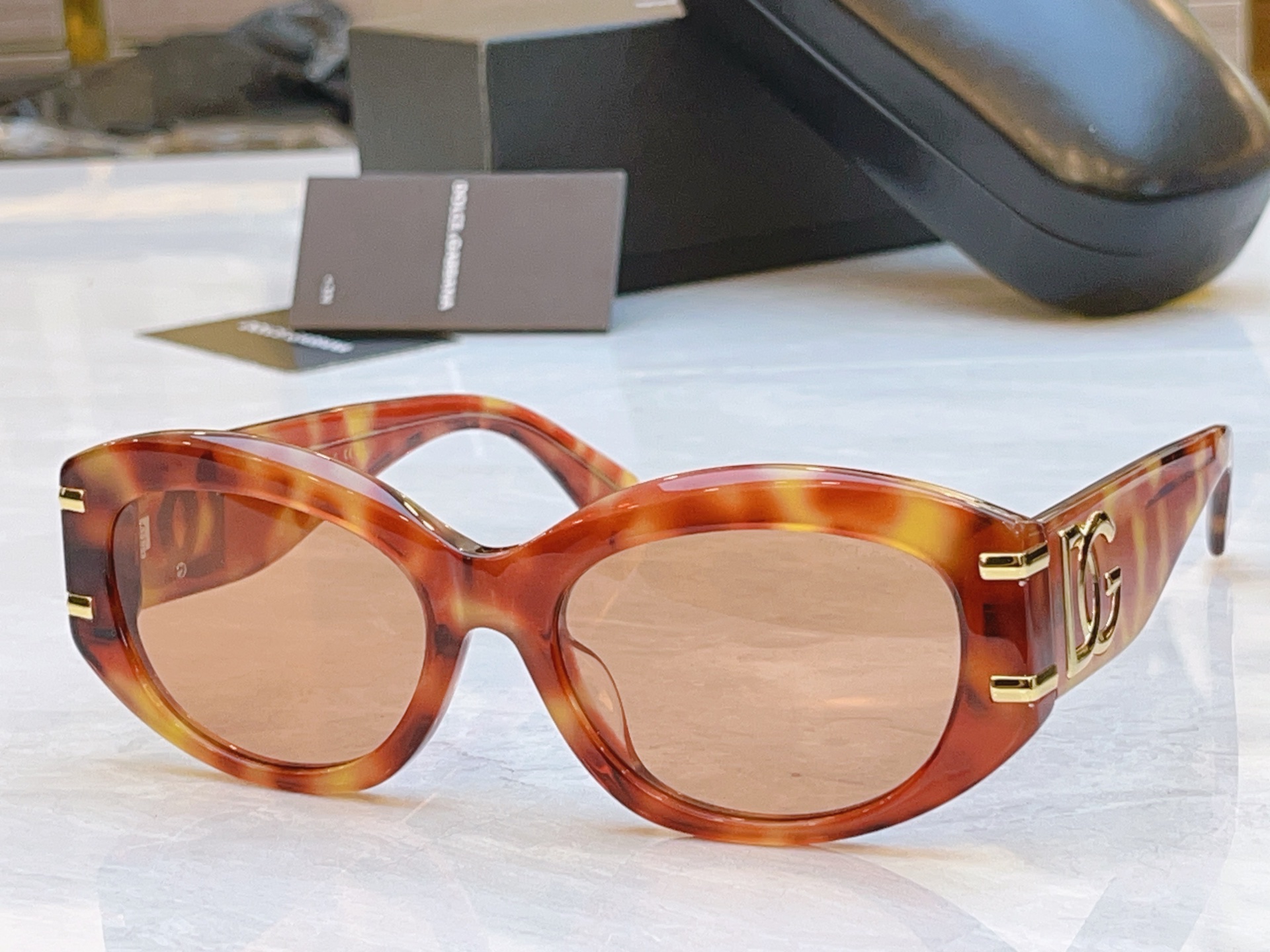 ，【DOLCE & GABBAN*】D*G新款太阳镜，MODEL：DG4502，SIZE：56口19-1