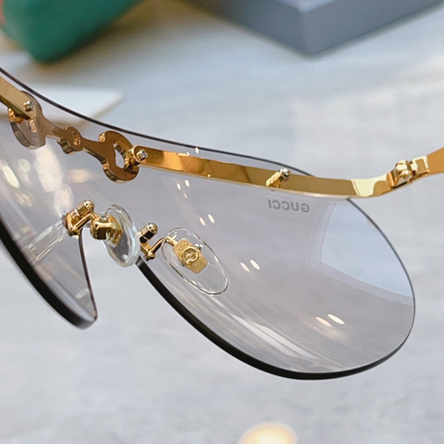 ，【GUCC*】古*驰新款太阳镜，MODEL：GG1656S ，SIZE：146口0-122