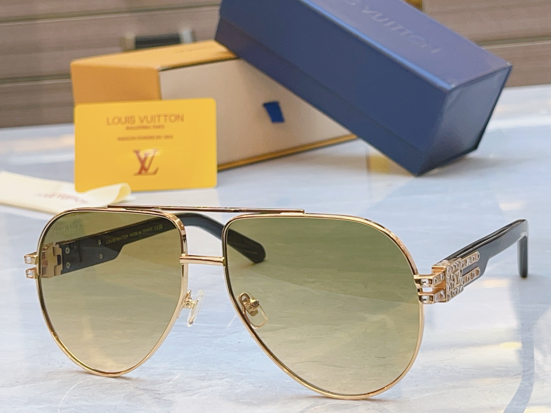 ，【LOUIS VUITTO*】路易*威登新款太阳镜，MODEL：Z2017U，SIZE：62口15-1