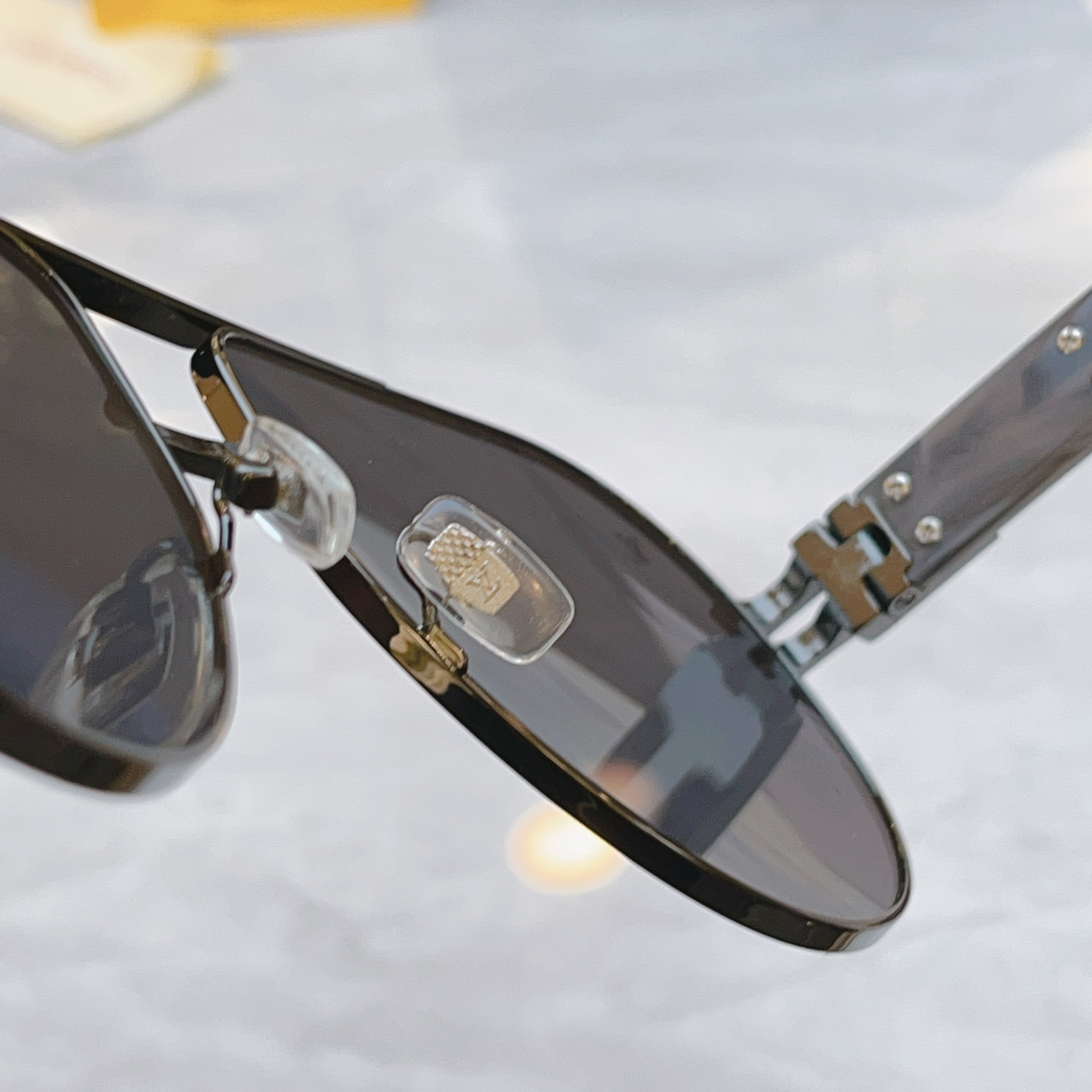 ，【LOUIS VUITTO*】路易*威登新款太阳镜，MODEL：Z2017U，SIZE：62口15-1