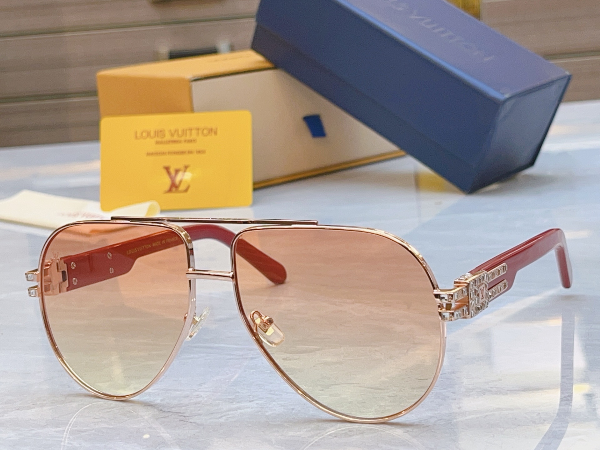 ，【LOUIS VUITTO*】路易*威登新款太阳镜，MODEL：Z2017U，SIZE：62口15-1