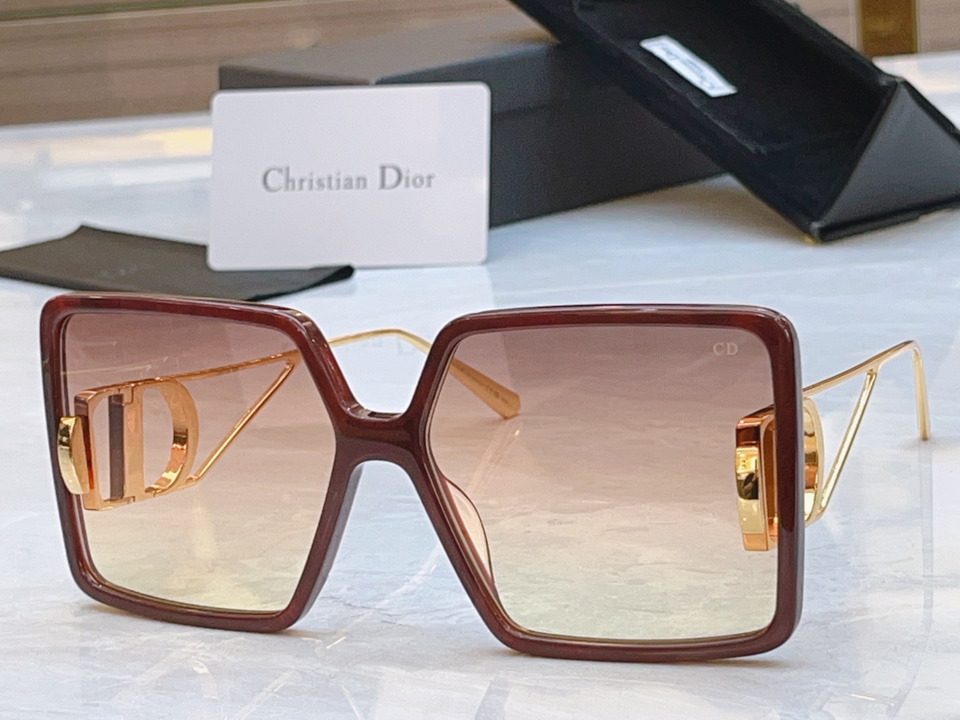 ，【DIO* 】迪*奥新款太阳镜，MODEL：DSGTA46UCR，SIZE：64口16-140