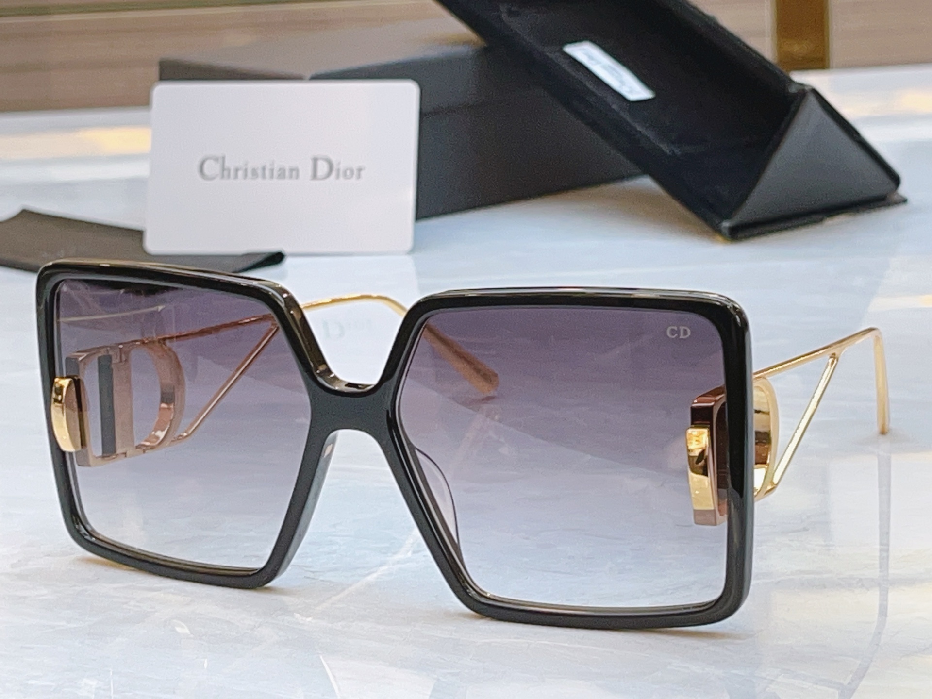 ，【DIO* 】迪*奥新款太阳镜，MODEL：DSGTA46UCR，SIZE：64口16-140