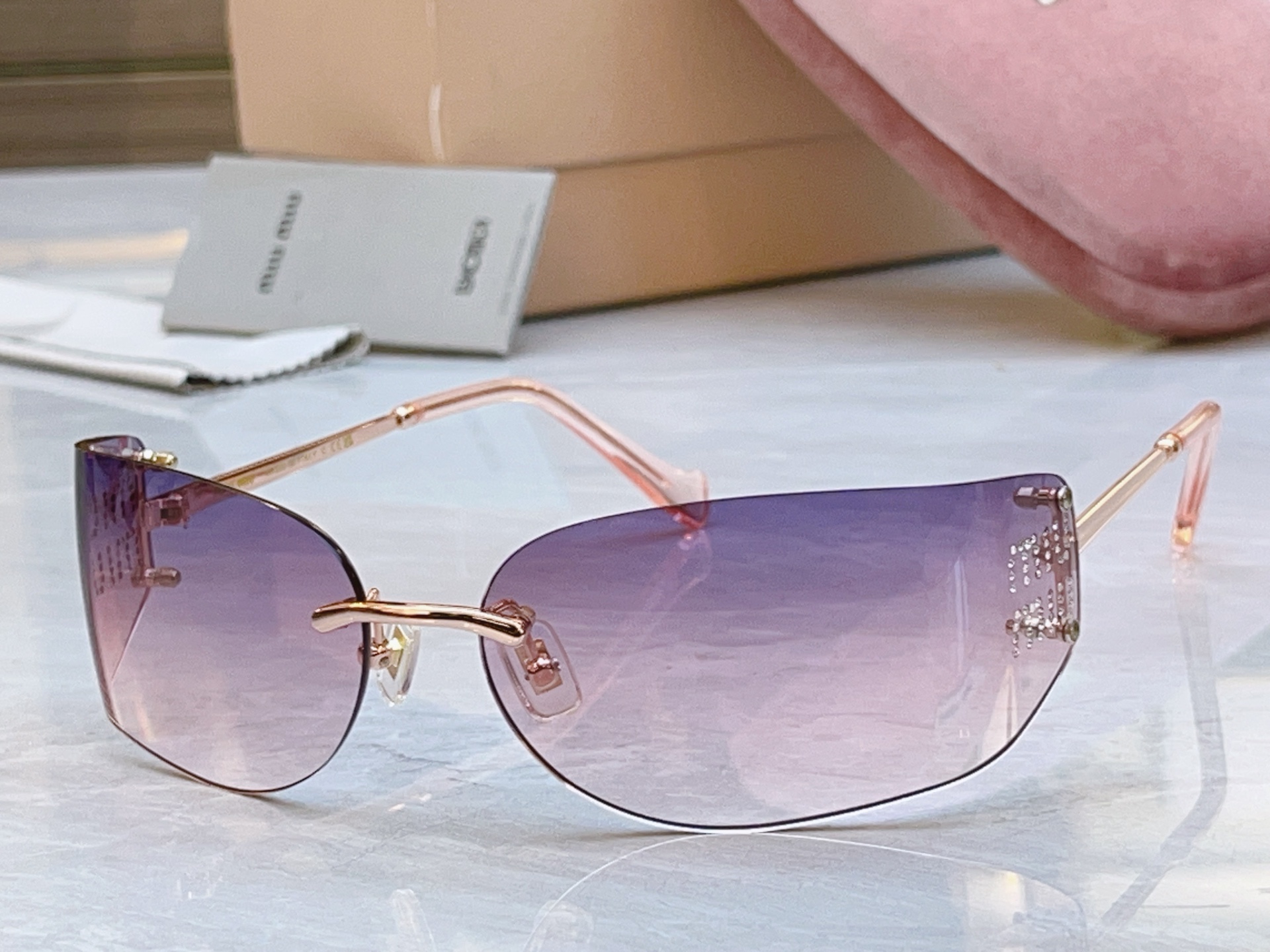 ，【MIUMI*】缪*缪新款太阳镜，Mod:MU 51SS，SIZE:51口16-125