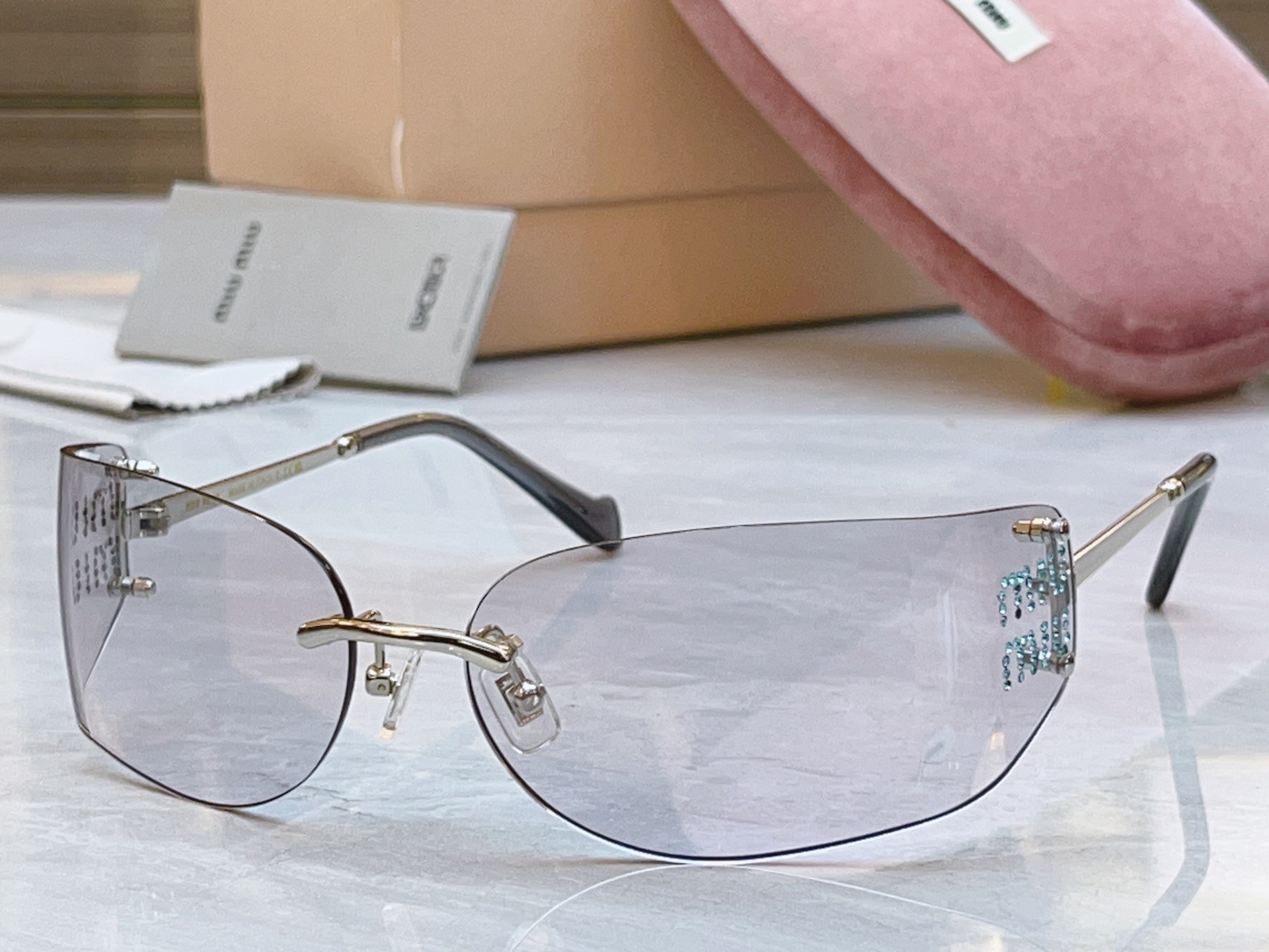 ，【MIUMI*】缪*缪新款太阳镜，Mod:MU 51SS，SIZE:51口16-125