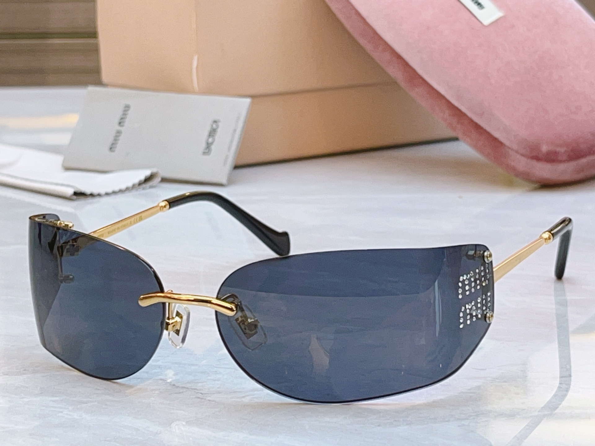 ，【MIUMI*】缪*缪新款太阳镜，Mod:MU 51SS，SIZE:51口16-125