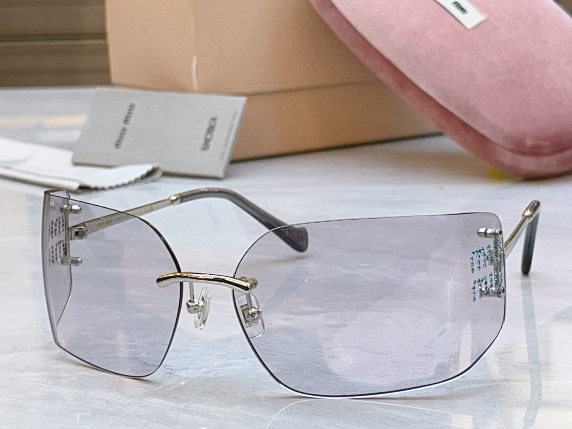 ，【MIUMI*】缪*缪新款太阳镜，Mod:MU 54SS，SIZE:62口16-125