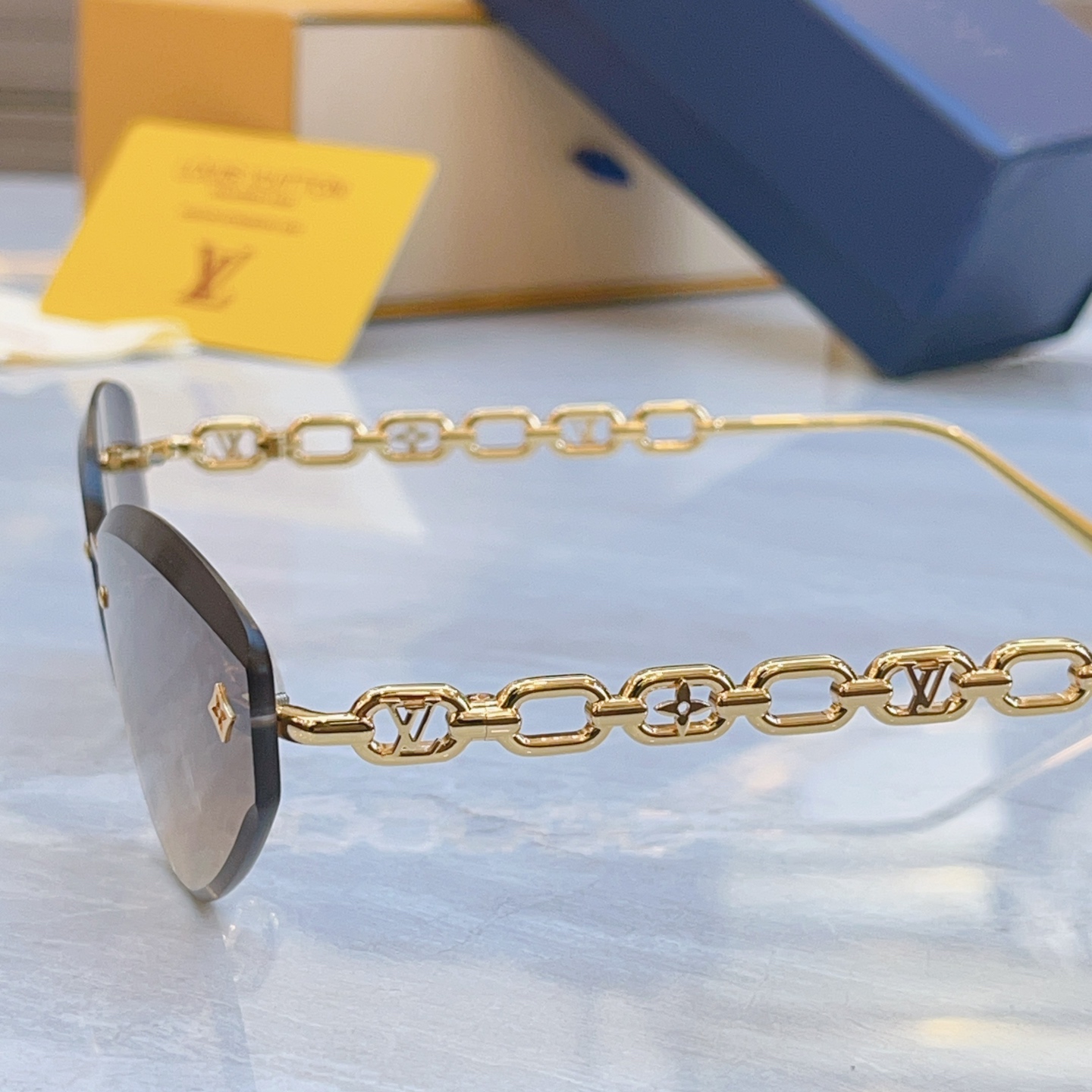 ，【LOUIS VUITTO*】路易*威登新款太阳镜，MODEL：Z3015U，SIZE：61口13-1
