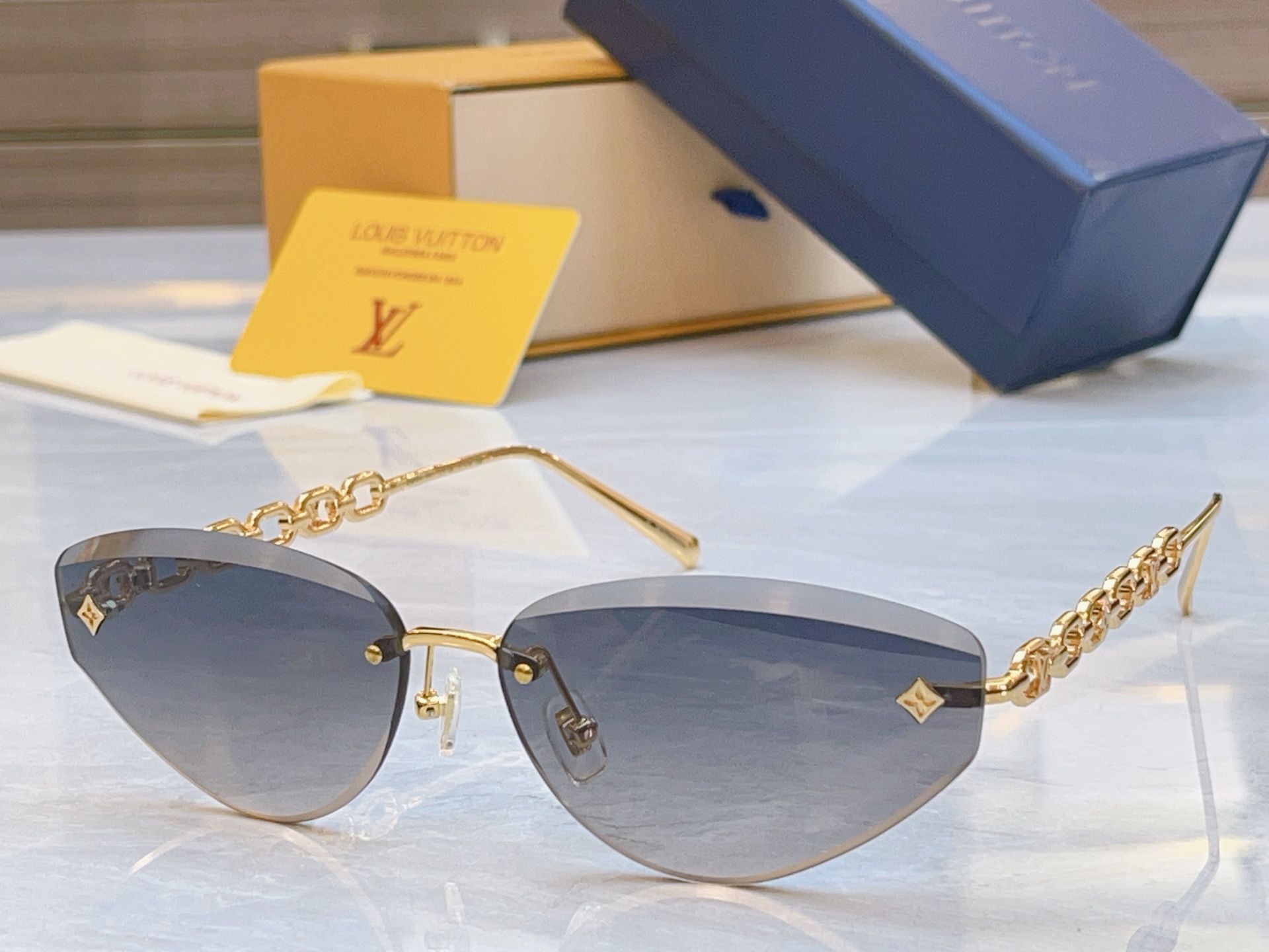 ，【LOUIS VUITTO*】路易*威登新款太阳镜，MODEL：Z3015U，SIZE：61口13-1