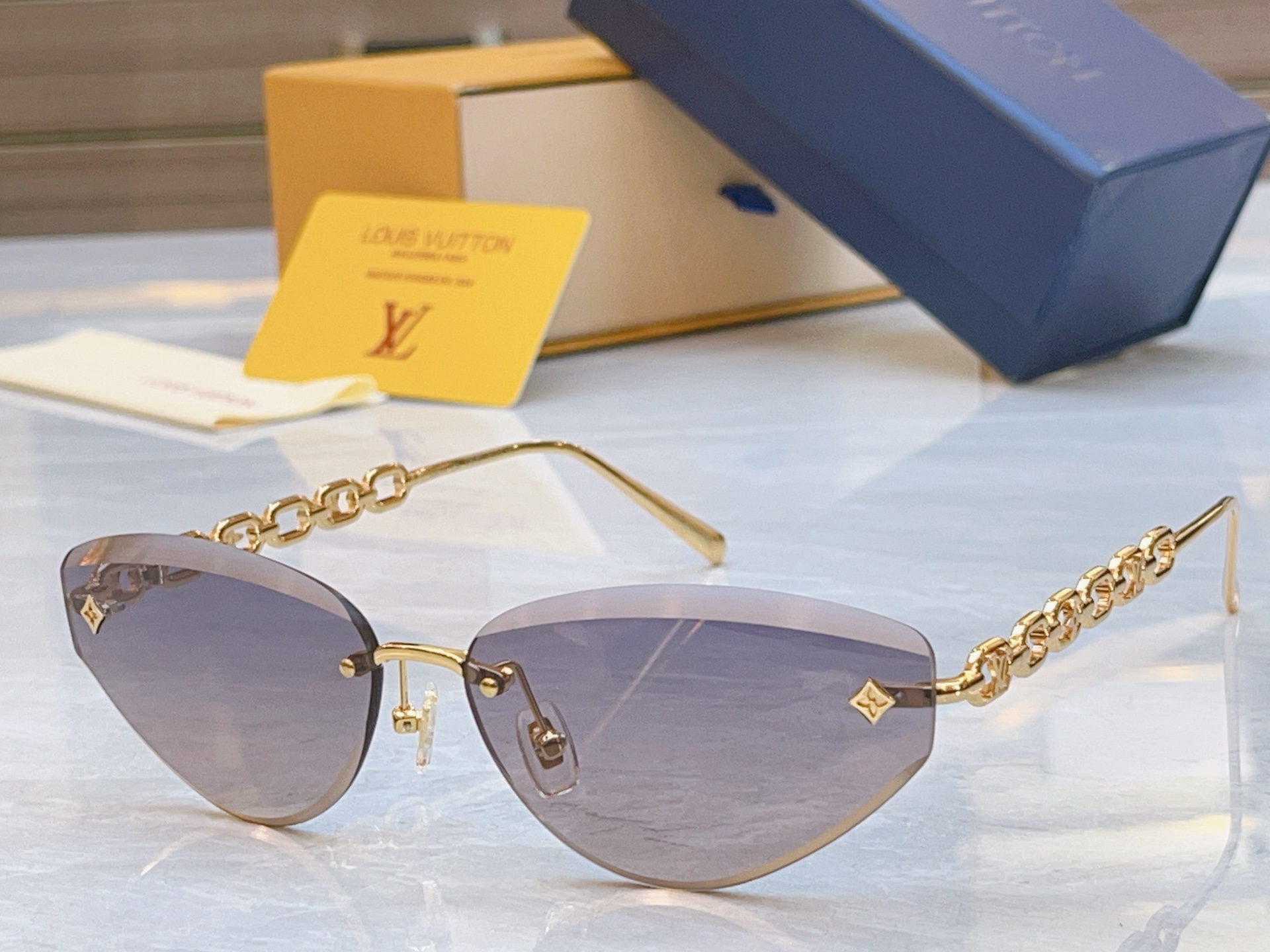 ，【LOUIS VUITTO*】路易*威登新款太阳镜，MODEL：Z3015U，SIZE：61口13-1