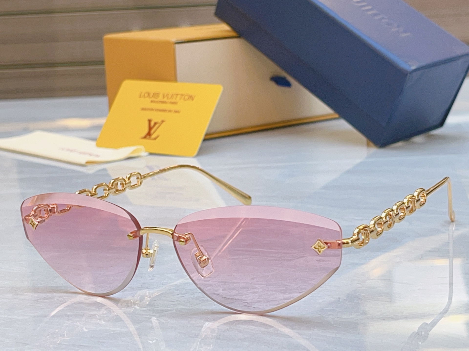 ，【LOUIS VUITTO*】路易*威登新款太阳镜，MODEL：Z3015U，SIZE：61口13-1