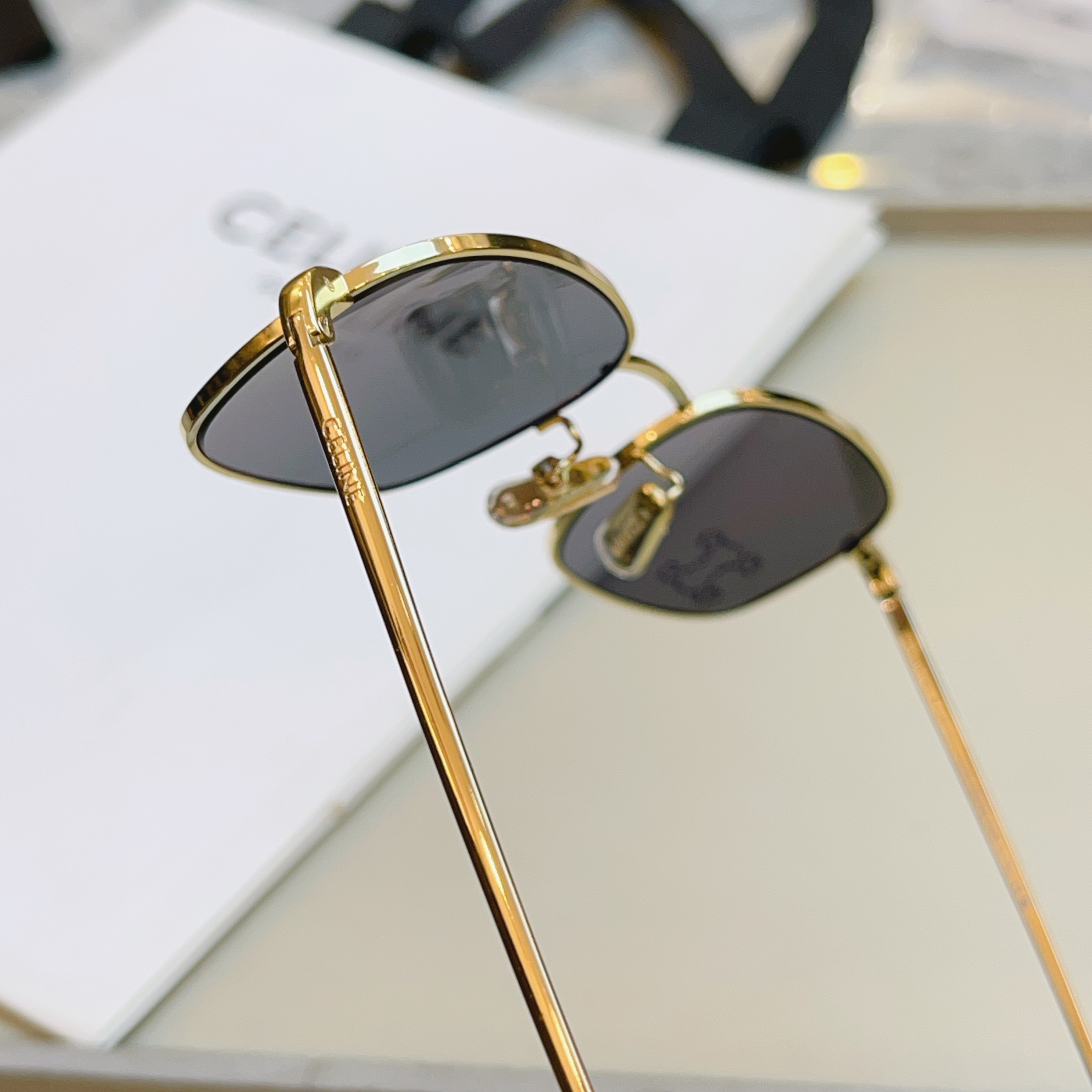 ，【CELIN*】赛*琳新款太阳镜， MODEL:CL40285U ，高版本✨，SIZE: 54口19-