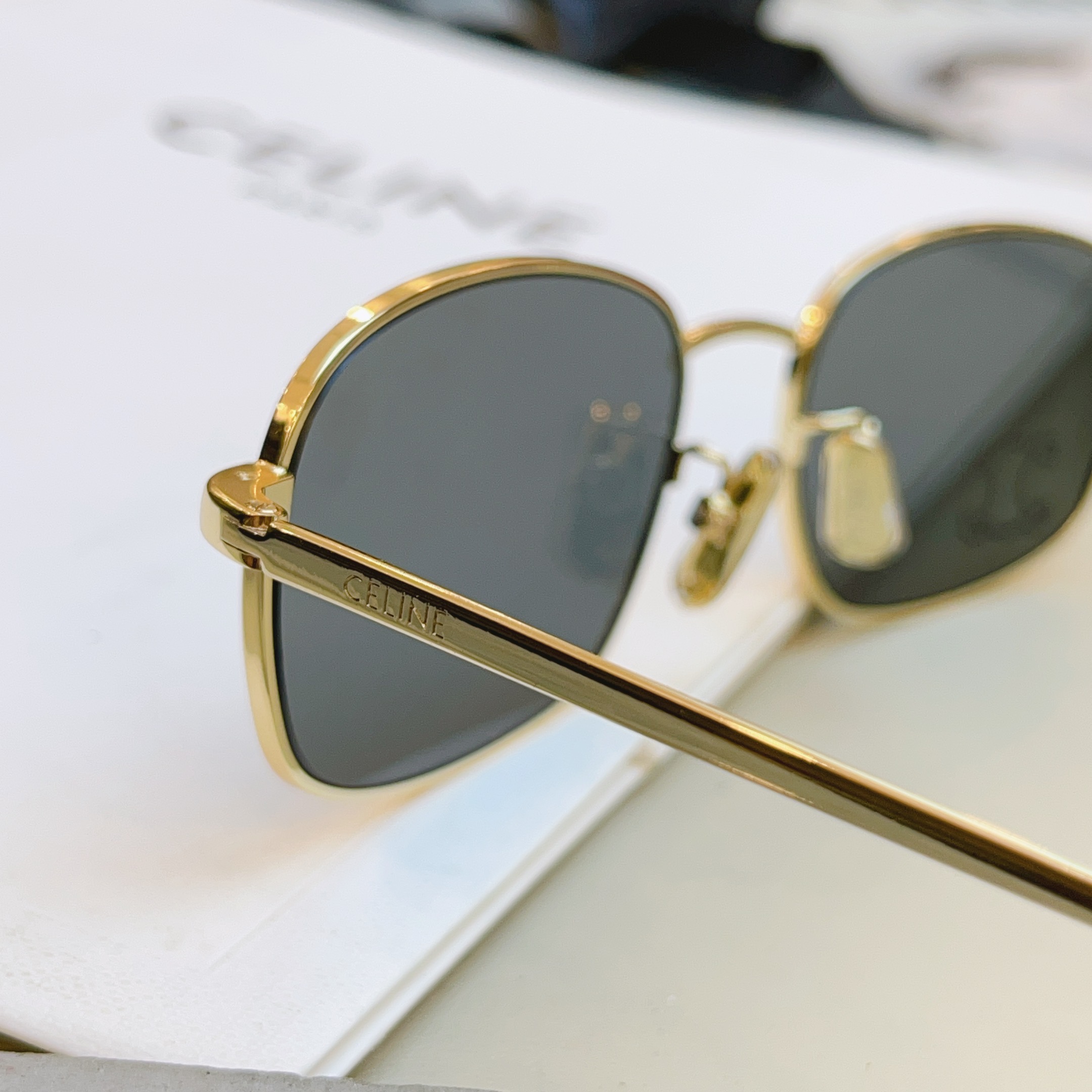 ，【CELIN*】赛*琳新款太阳镜， MODEL:CL40285U ，高版本✨，SIZE: 54口19-