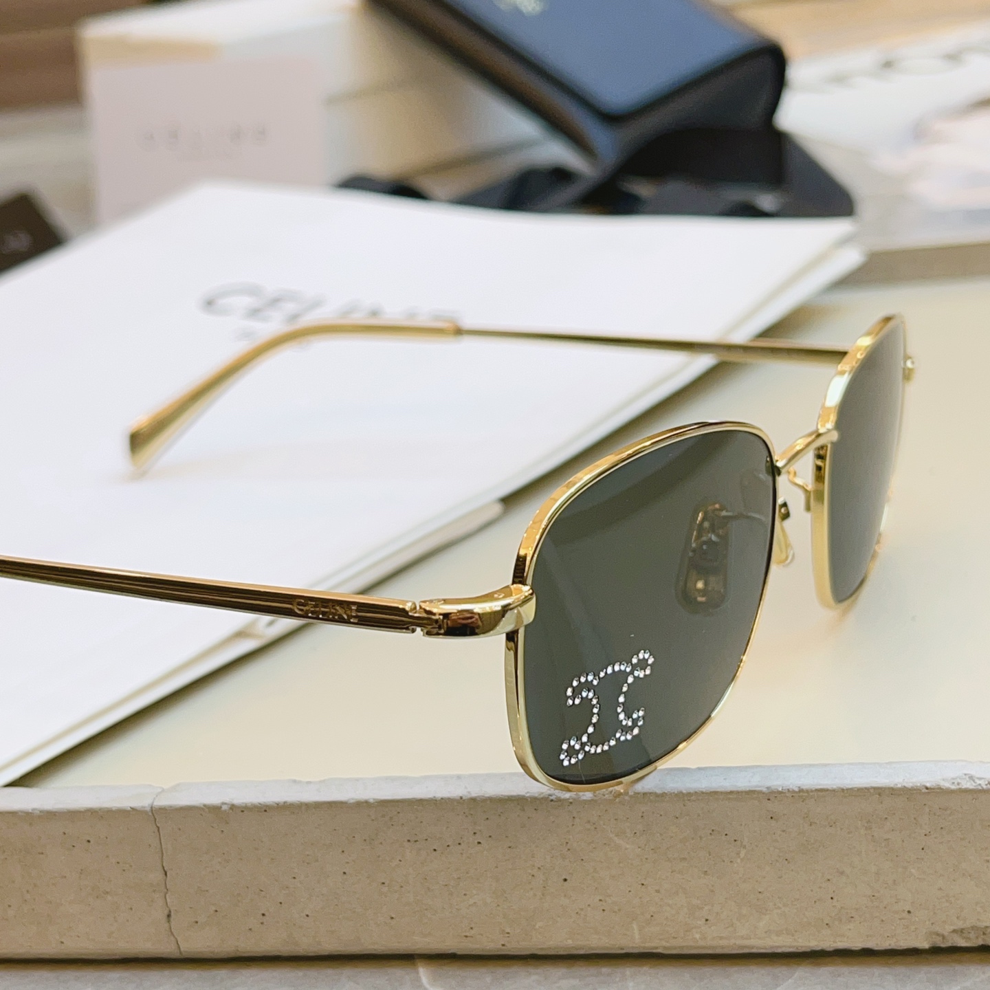 ，【CELIN*】赛*琳新款太阳镜， MODEL:CL40285U ，高版本✨，SIZE: 54口19-