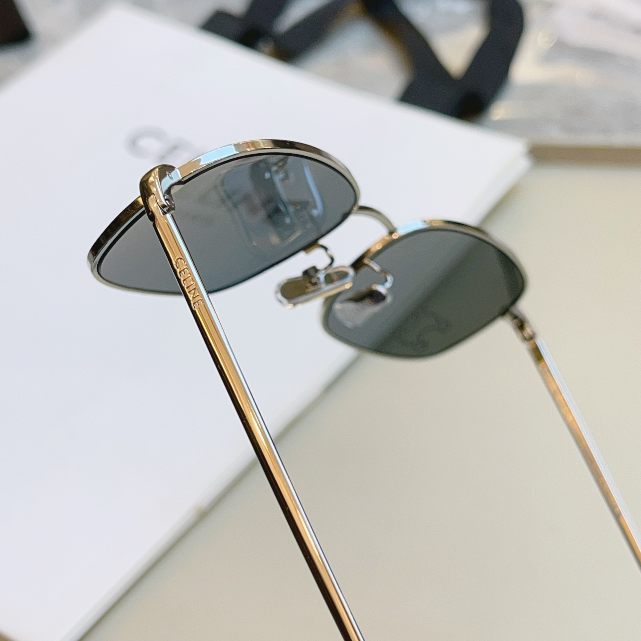 ，【CELIN*】赛*琳新款太阳镜， MODEL:CL40285U ，高版本✨，SIZE: 54口19-