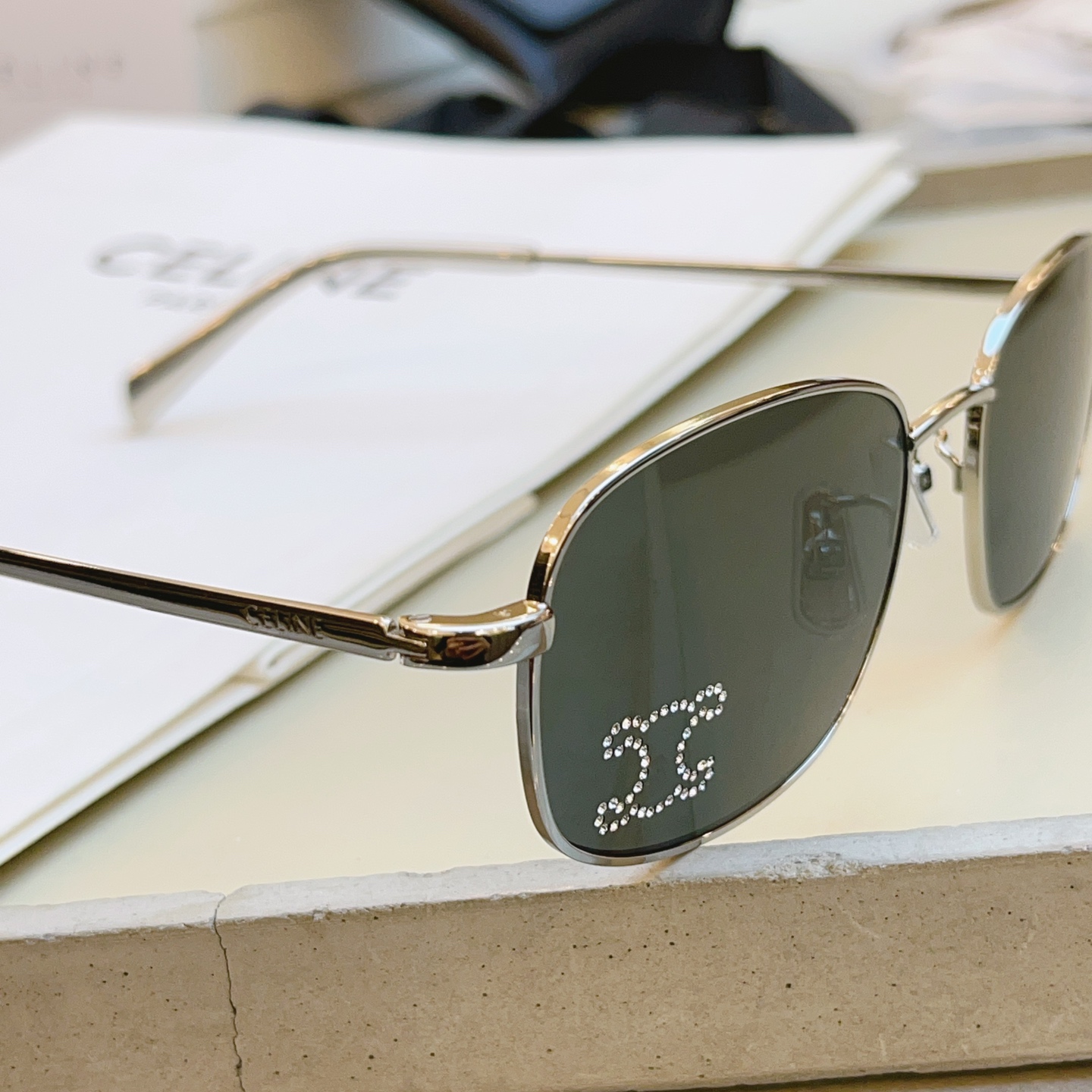 ，【CELIN*】赛*琳新款太阳镜， MODEL:CL40285U ，高版本✨，SIZE: 54口19-