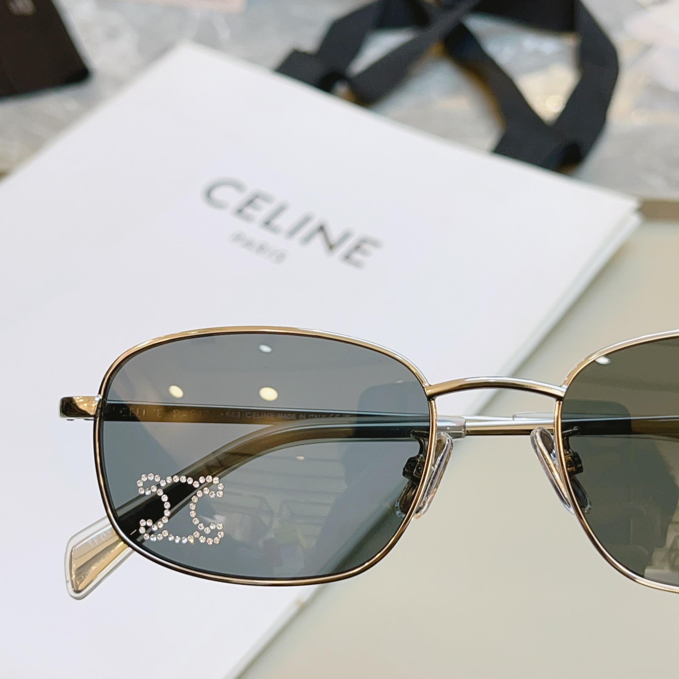 ，【CELIN*】赛*琳新款太阳镜， MODEL:CL40285U ，高版本✨，SIZE: 54口19-