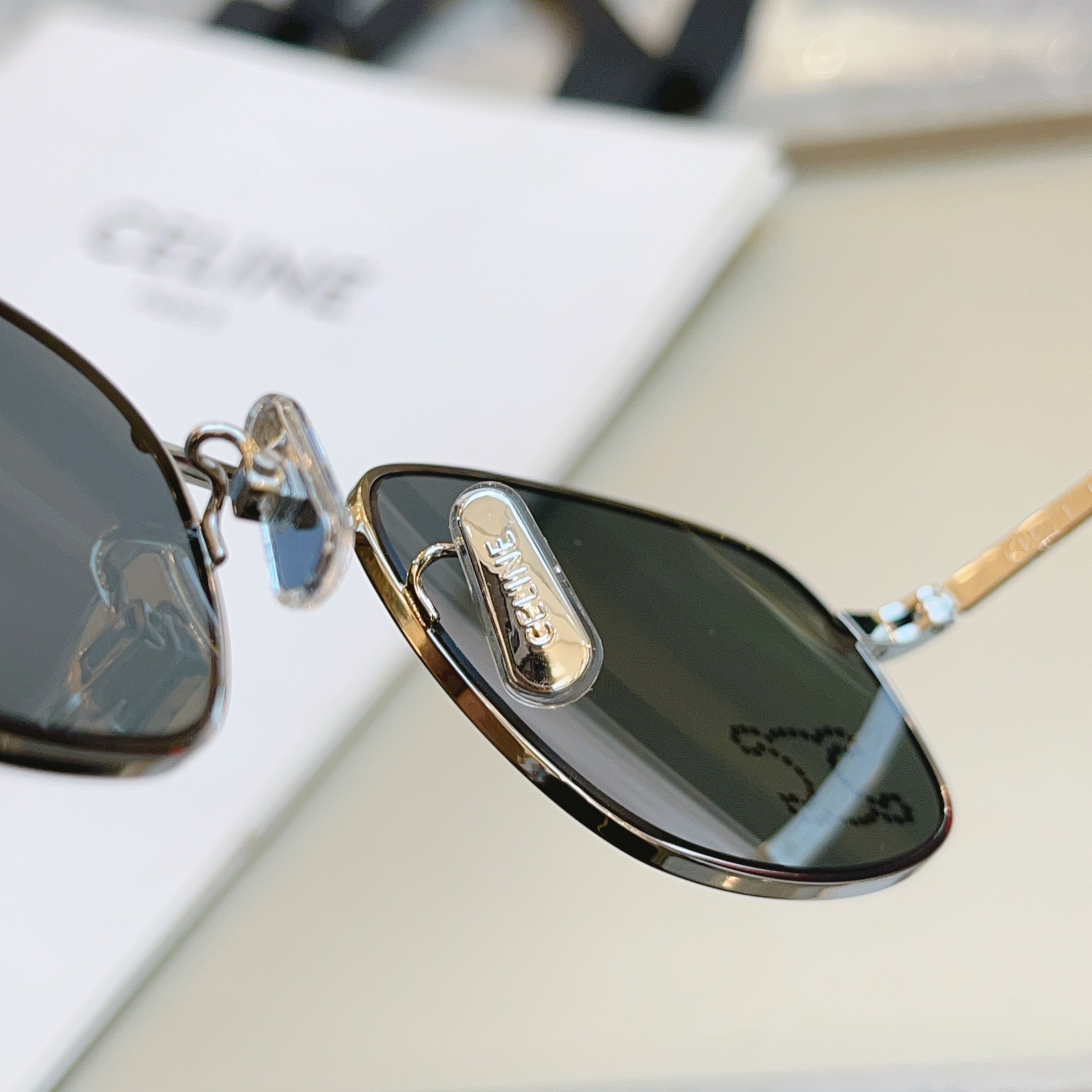 ，【CELIN*】赛*琳新款太阳镜， MODEL:CL40285U ，高版本✨，SIZE: 54口19-