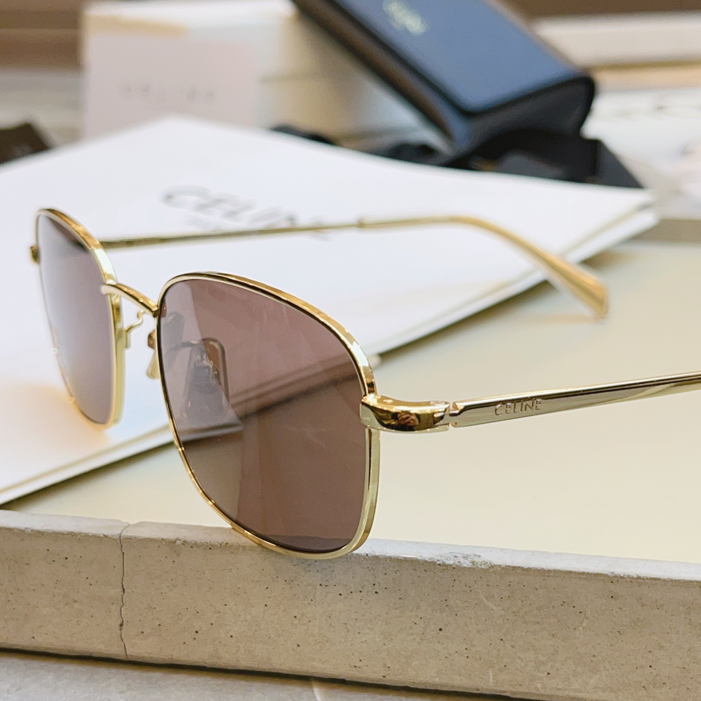 ，【CELIN*】赛*琳新款太阳镜， MODEL:CL40285U ，高版本✨，SIZE: 54口19-