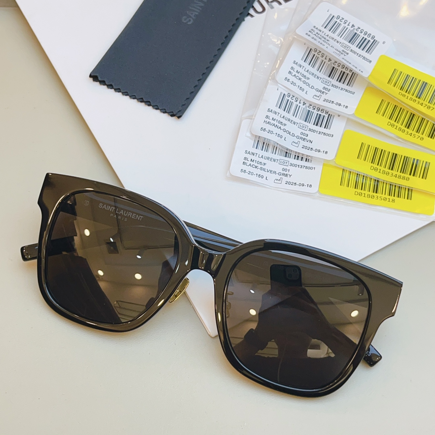 ，【SAINT LAUREN*】圣罗*兰新款太阳镜 高版本。MODEL：SL M105/F，SIZE：5