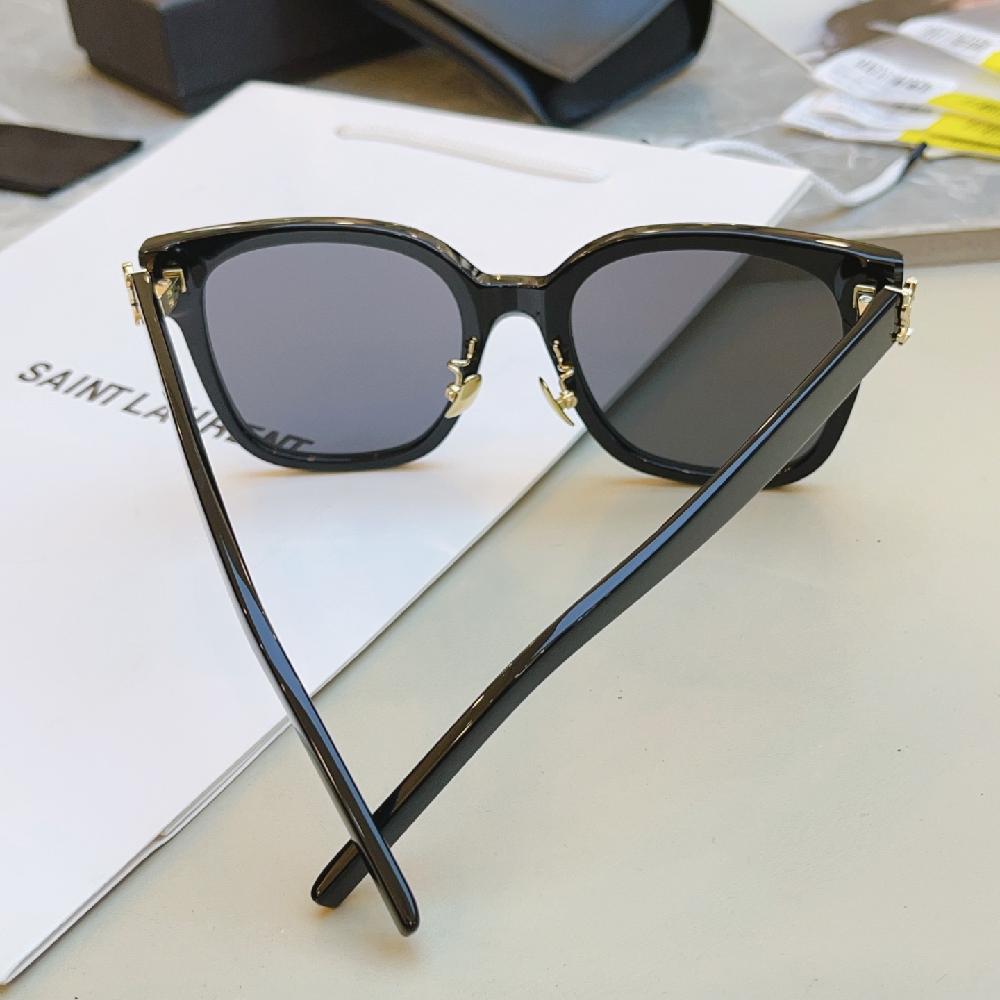 ，【SAINT LAUREN*】圣罗*兰新款太阳镜 高版本。MODEL：SL M105/F，SIZE：5