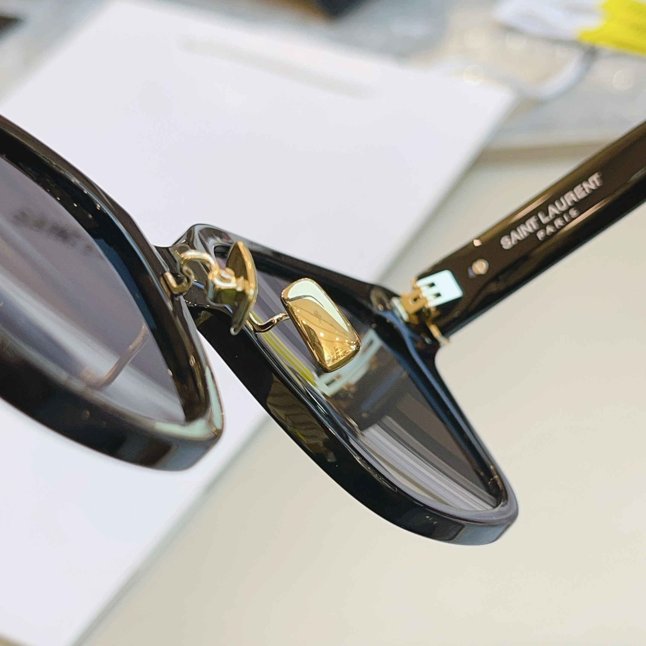 ，【SAINT LAUREN*】圣罗*兰新款太阳镜 高版本。MODEL：SL M105/F，SIZE：5