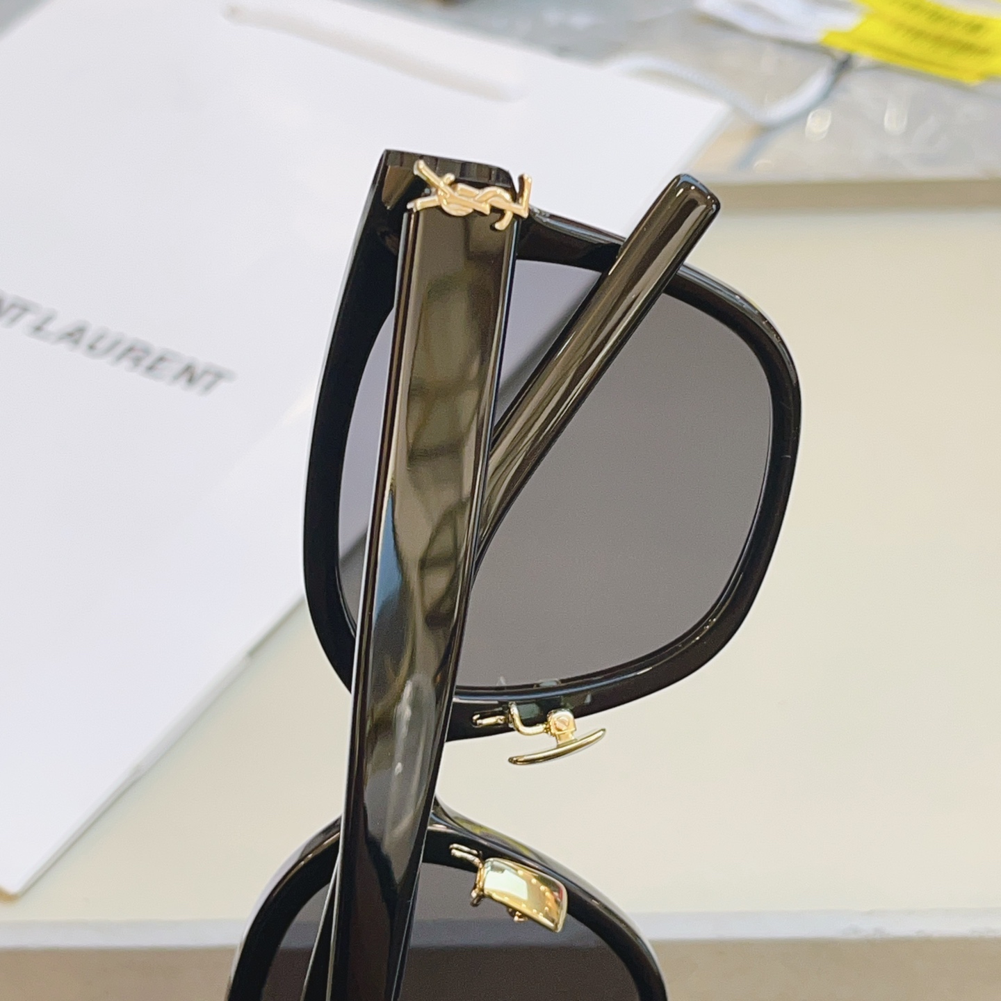 ，【SAINT LAUREN*】圣罗*兰新款太阳镜 高版本。MODEL：SL M105/F，SIZE：5