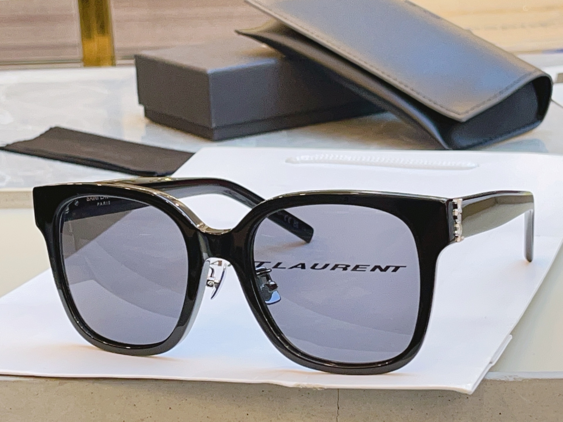 ，【SAINT LAUREN*】圣罗*兰新款太阳镜 高版本。MODEL：SL M105/F，SIZE：5