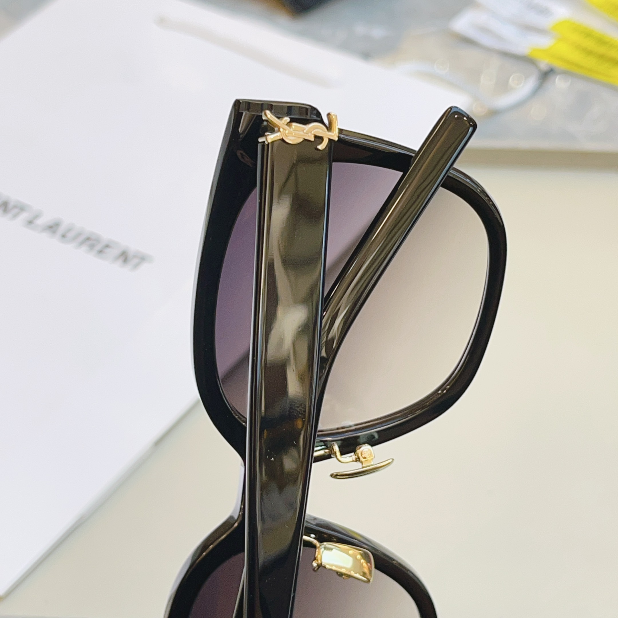 ，【SAINT LAUREN*】圣罗*兰新款太阳镜 高版本。MODEL：SL M105/F，SIZE：5