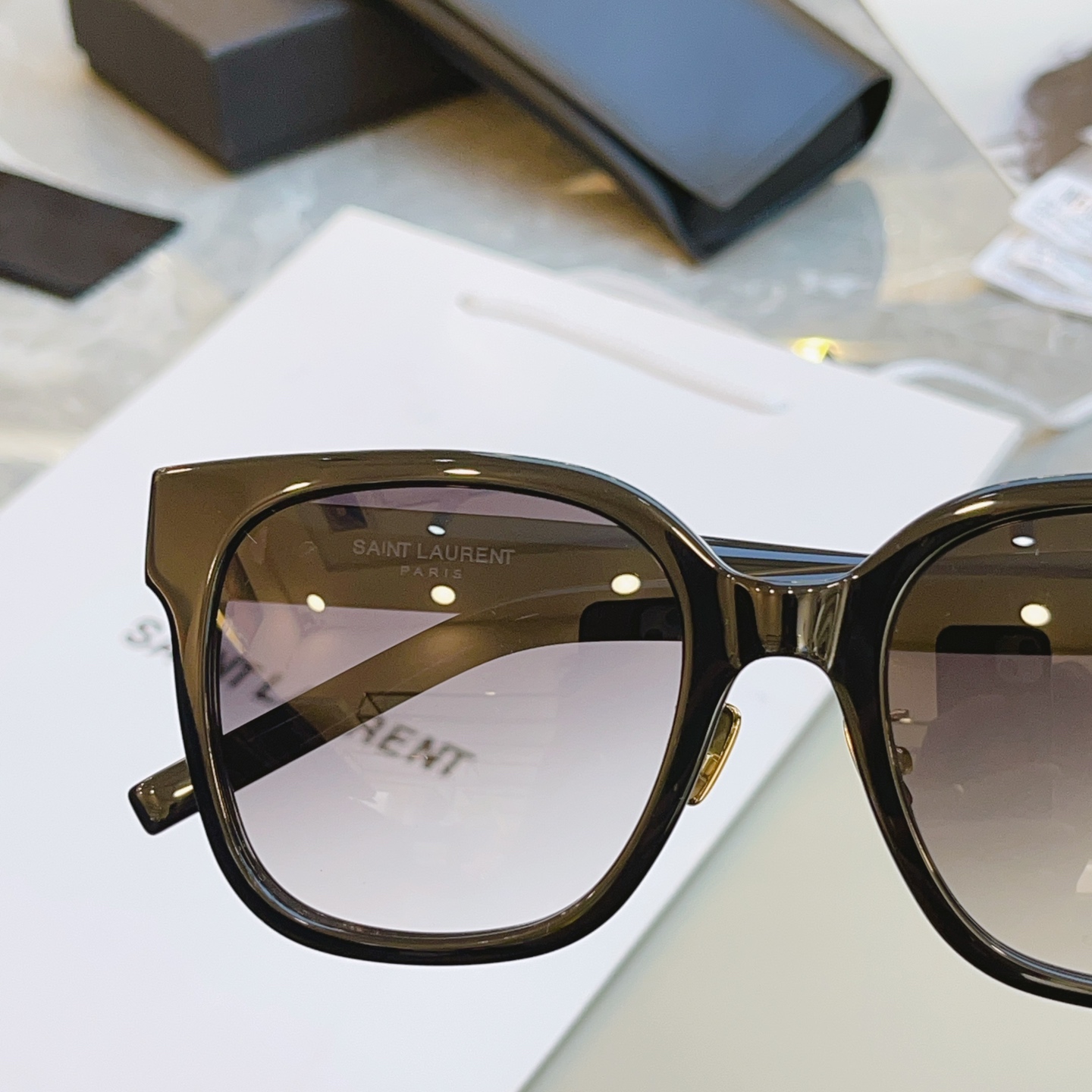 ，【SAINT LAUREN*】圣罗*兰新款太阳镜 高版本。MODEL：SL M105/F，SIZE：5
