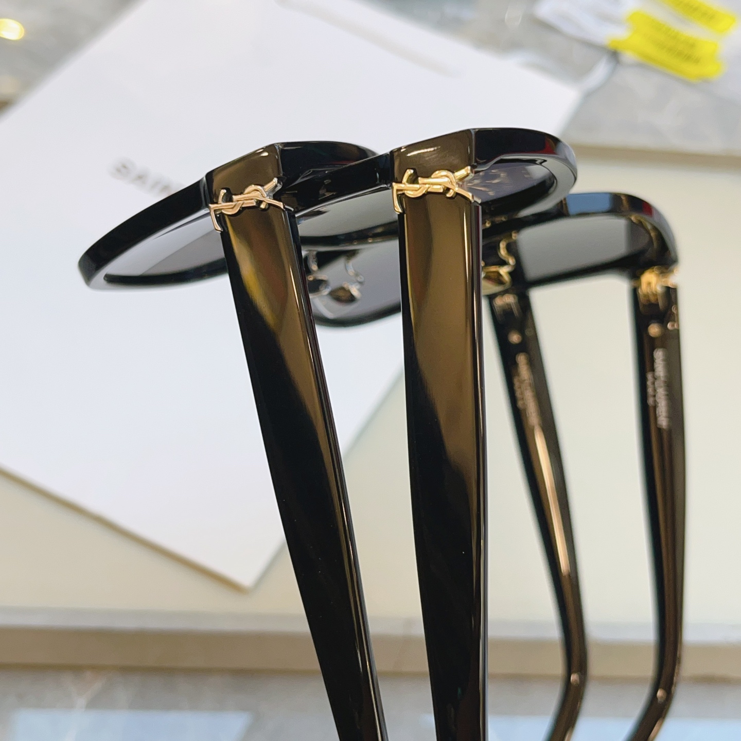 ，【SAINT LAUREN*】圣罗*兰新款太阳镜 高版本。MODEL：SL M105/F，SIZE：5