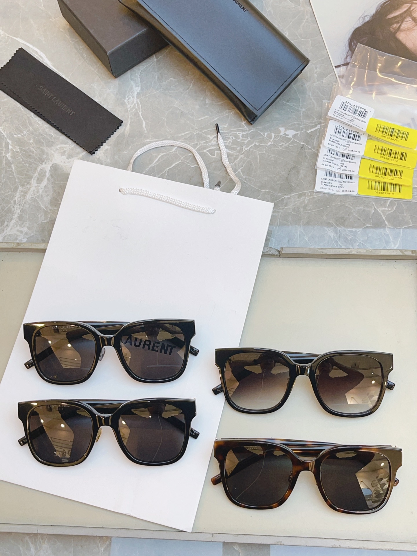 ，【SAINT LAUREN*】圣罗*兰新款太阳镜 高版本。MODEL：SL M105/F，SIZE：5