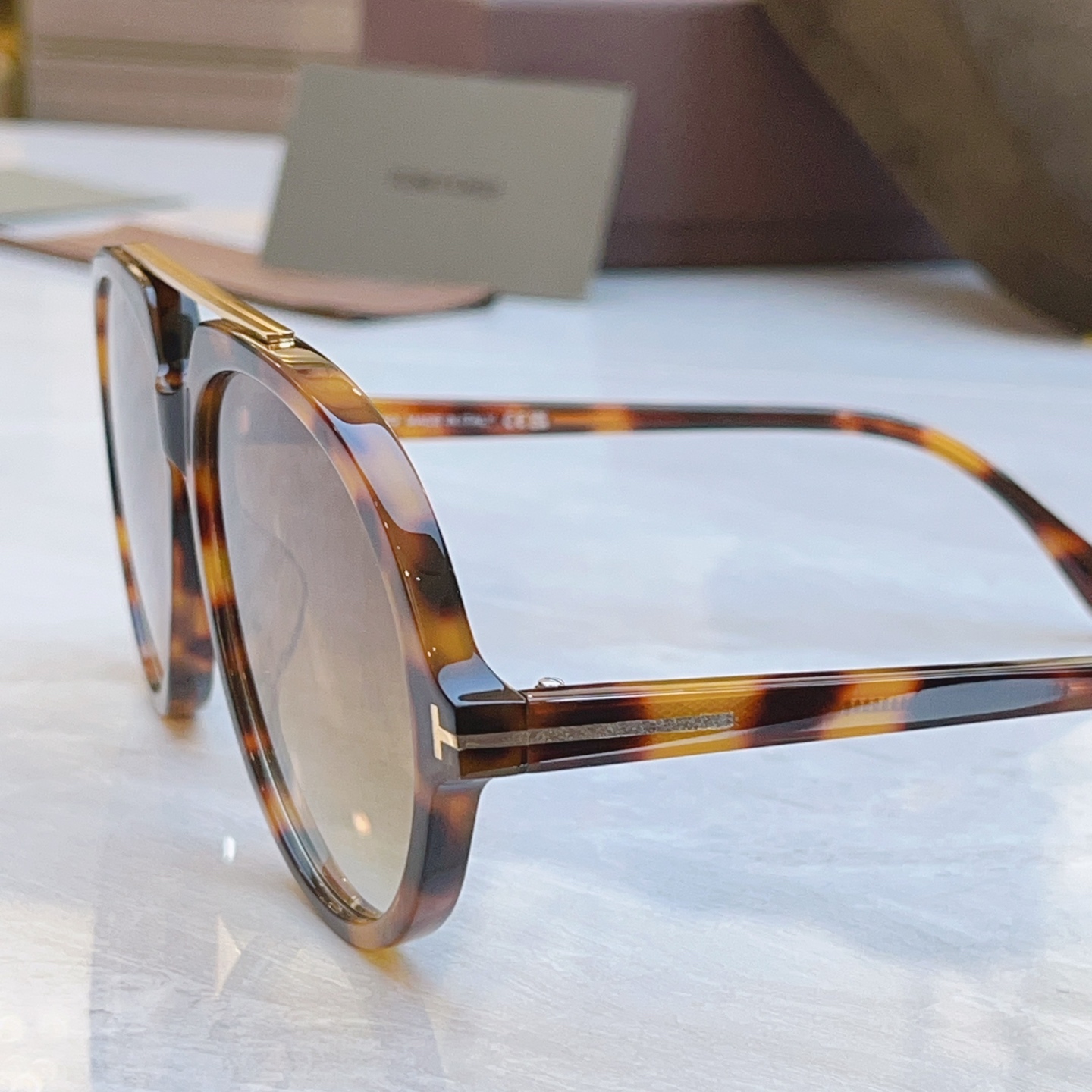 ，【TOM FOR*】汤姆*福特新款太阳镜🕶️，MODEL：FT1210，SIZE：59口14-140