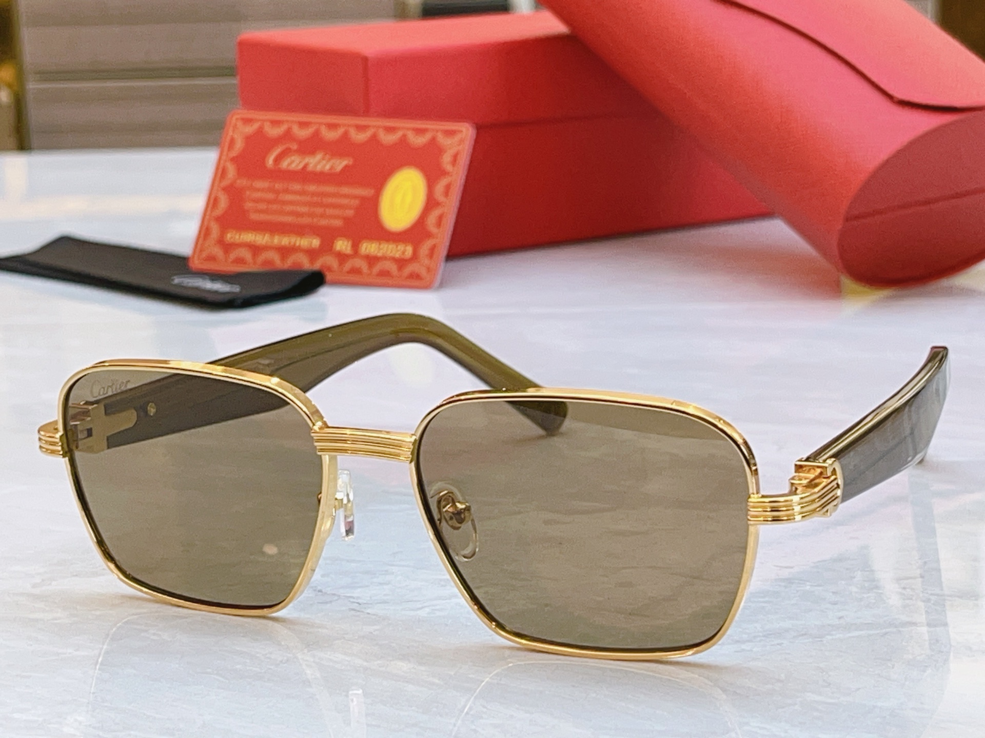 ，【CARTIE*】卡地*亚新款太阳镜🕶️，Mod:CT0533S，Size:55口17-145