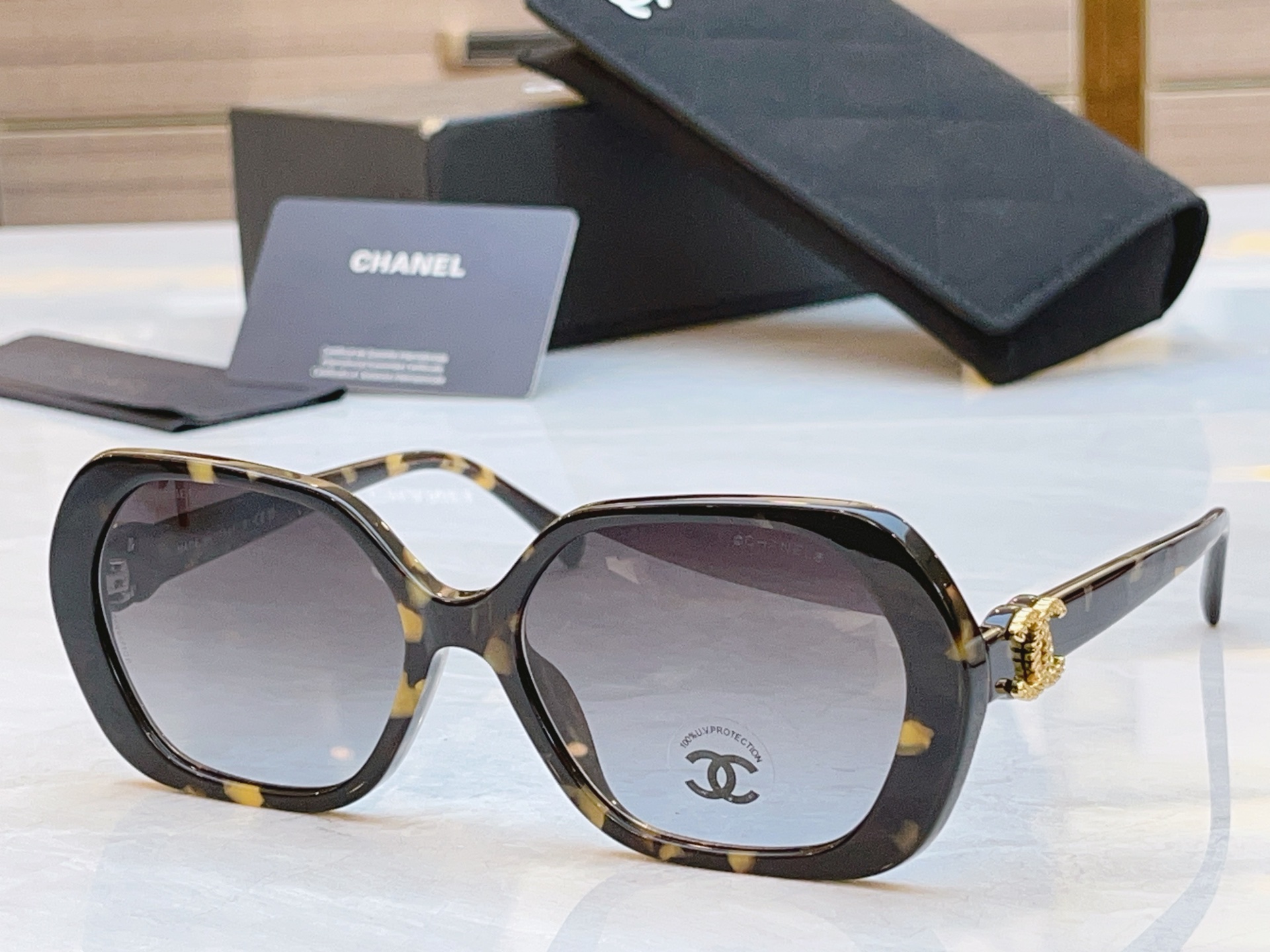 ，【CHANE*】香奈儿新款太阳镜🕶️，MODEL：CH3496，SIZE：55口18-145